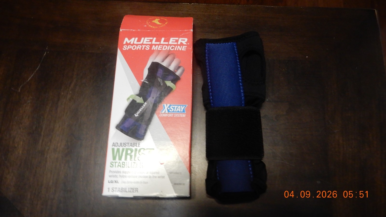 NEW Mueller Wrist Brace Stabilizer Support Adjustable Unisex LG/XL