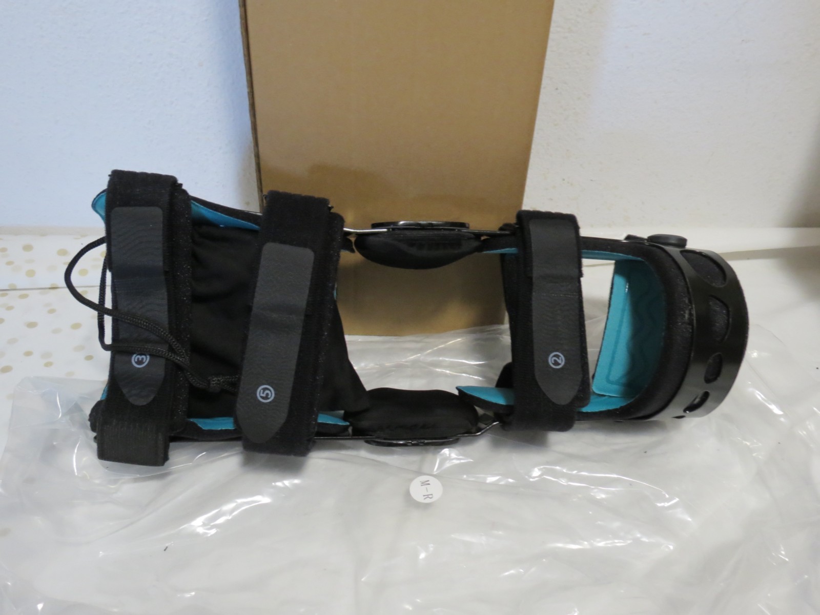 Orthomen Functional Knee Brace Adjustable Hinged ROM Orthopedic Knee Orthosis MR