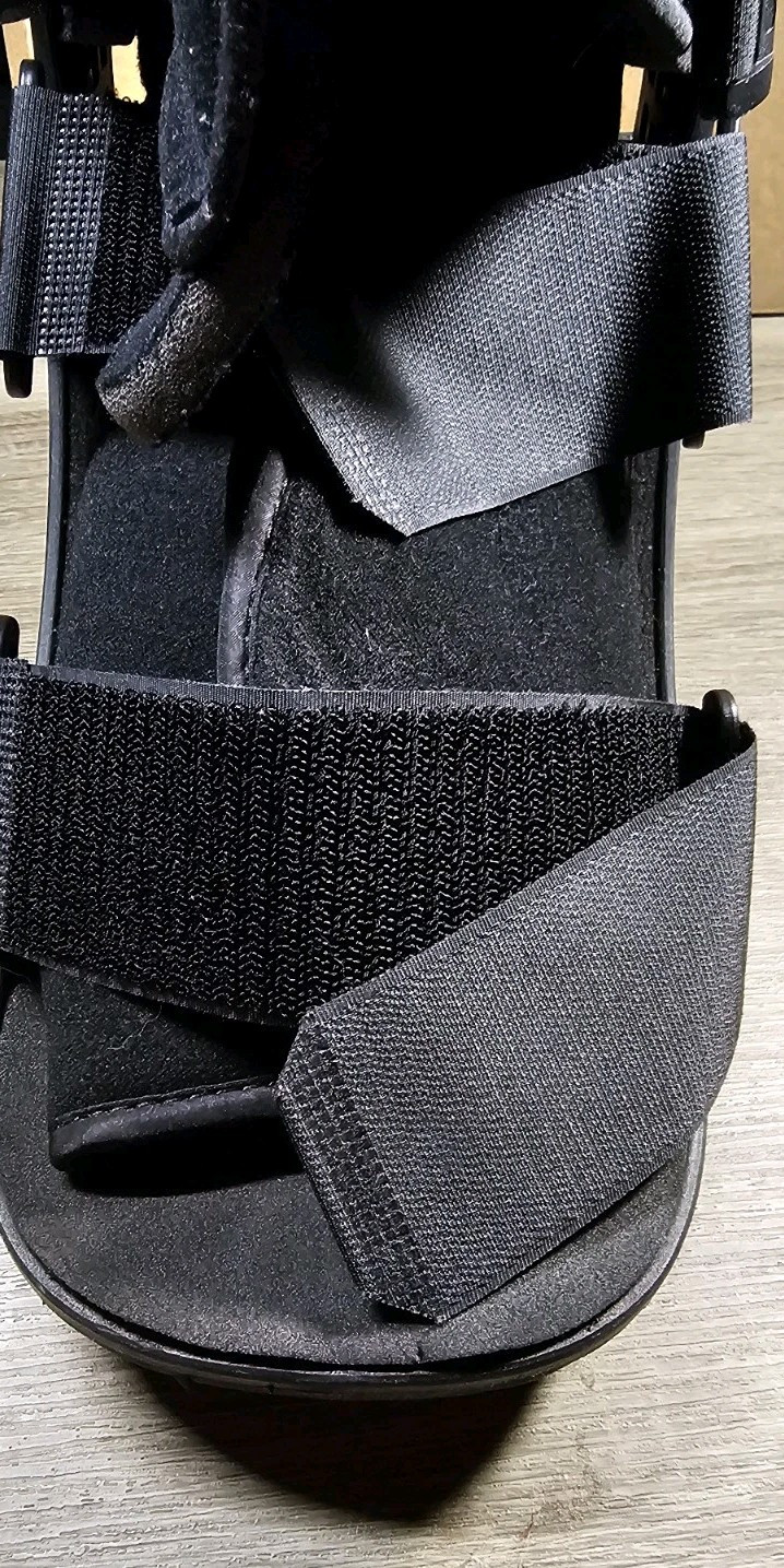 United Ortho Short Cam Walker Fracture Boot, Large Black See Description