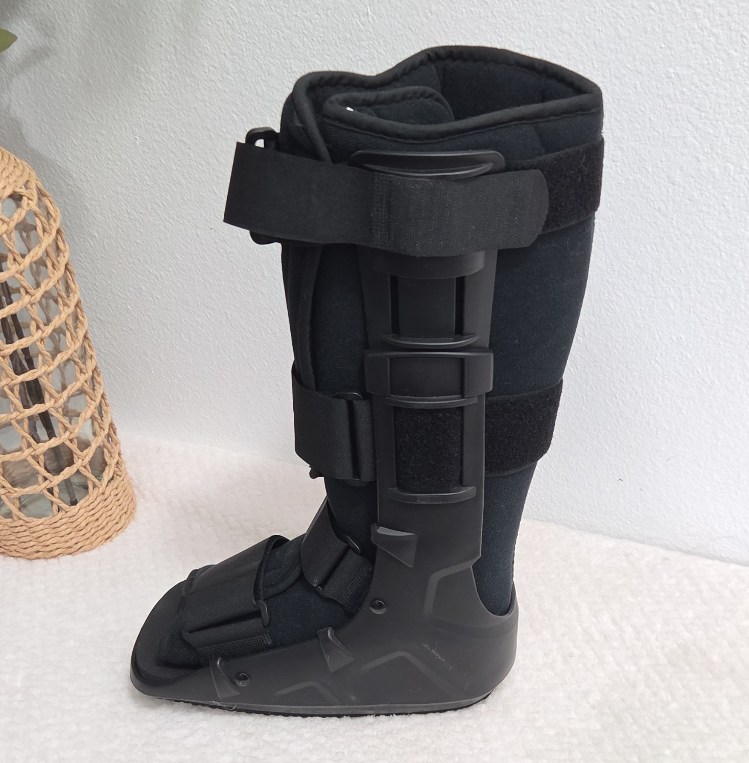 Adjustable Orthopedic Walking Boot CAM Walker Black Size S Foot/Ankle/Leg FS194