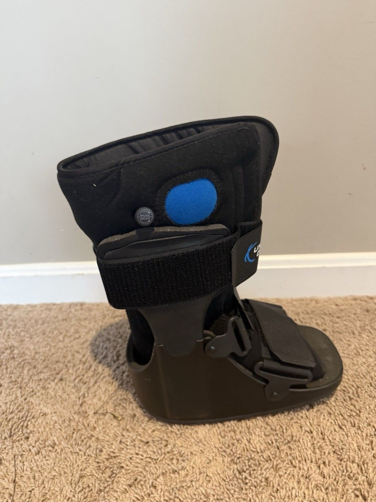 United Ortho Short Air Cam Walker Fracture Boot, Small, S, Black