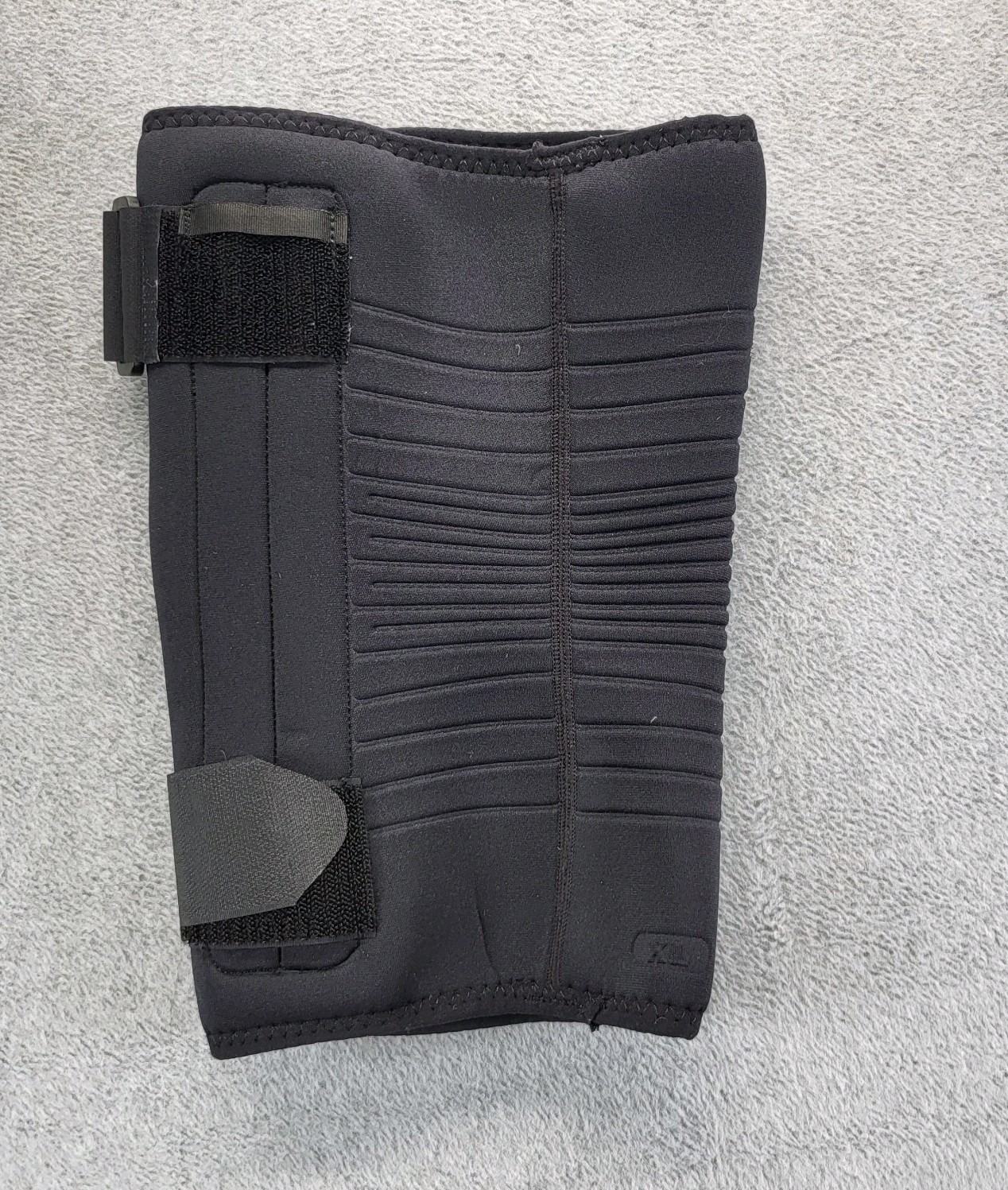 Unisex Black Knee Guard Support Brace Stabilizer w Hook & Loop Straps Unbranded