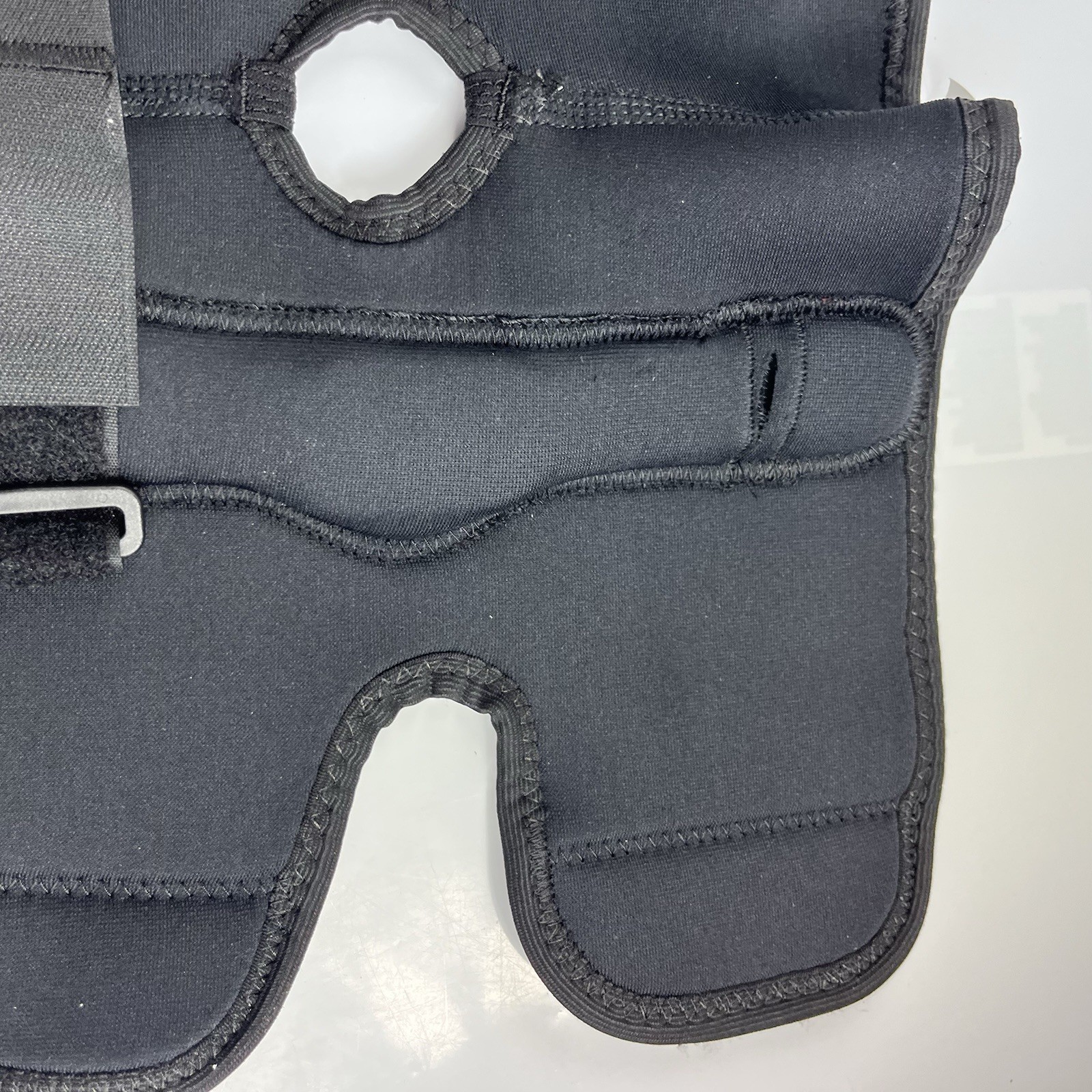 Donjoy Sports Hinged Knee Wrap Size S