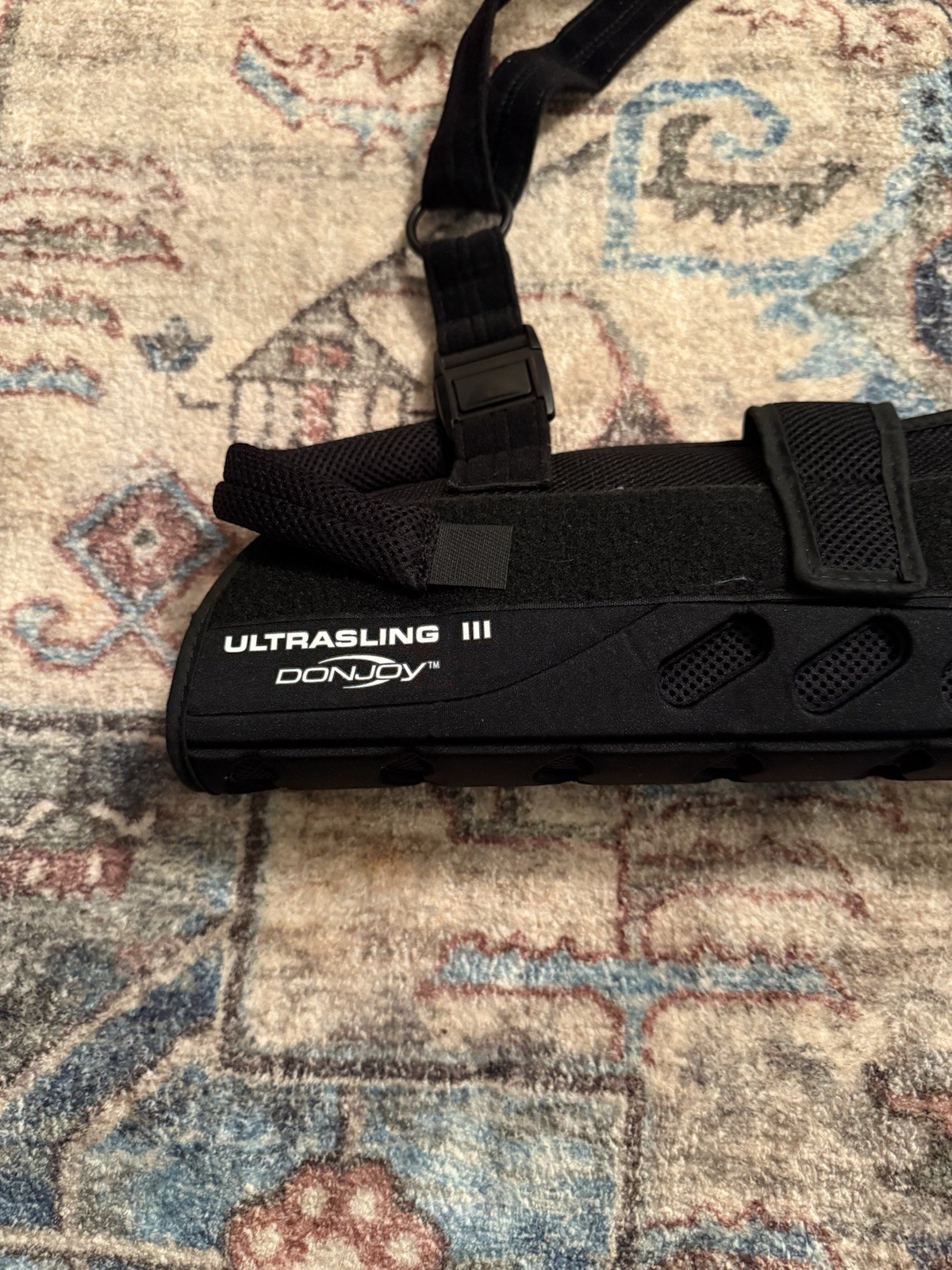 DonJoy UltraSling III Shoulder Immobilizer Support Sling Black, Size Large