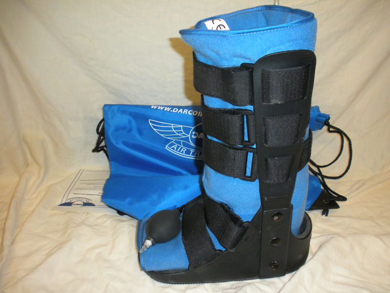 USED SMALL DARCO AIR TRAVELER BOOT WITH LINER BULB BAG
