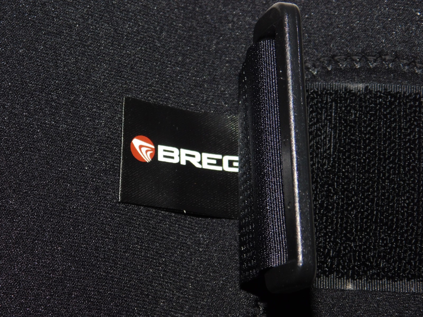 BREG HINGED KNEE SUPPORT WRAP 100629-030 sz M Adult NEW