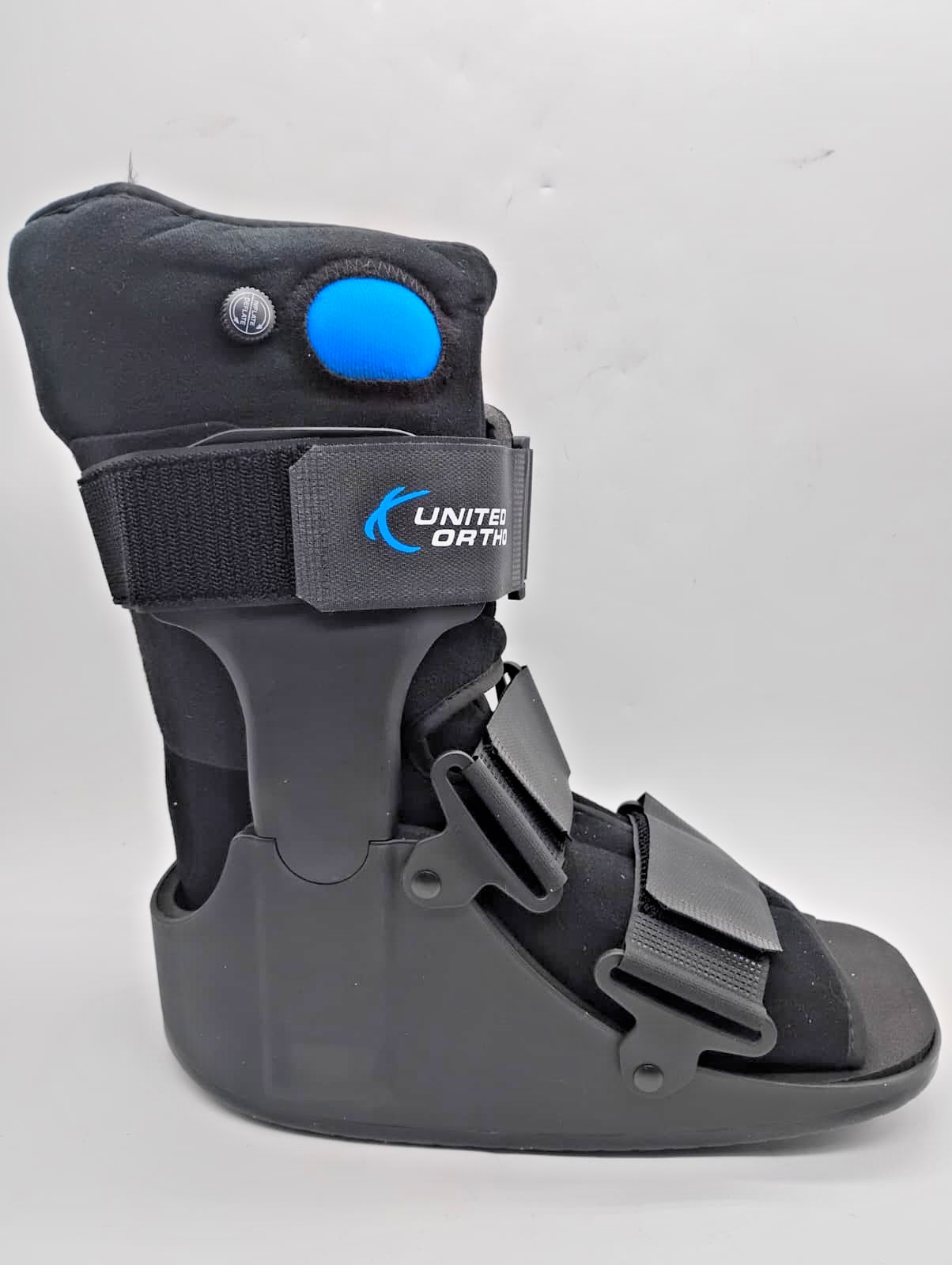 United Ortho USA14115 Short Air CAM Walker Fracture Boot Medium Black Unisex