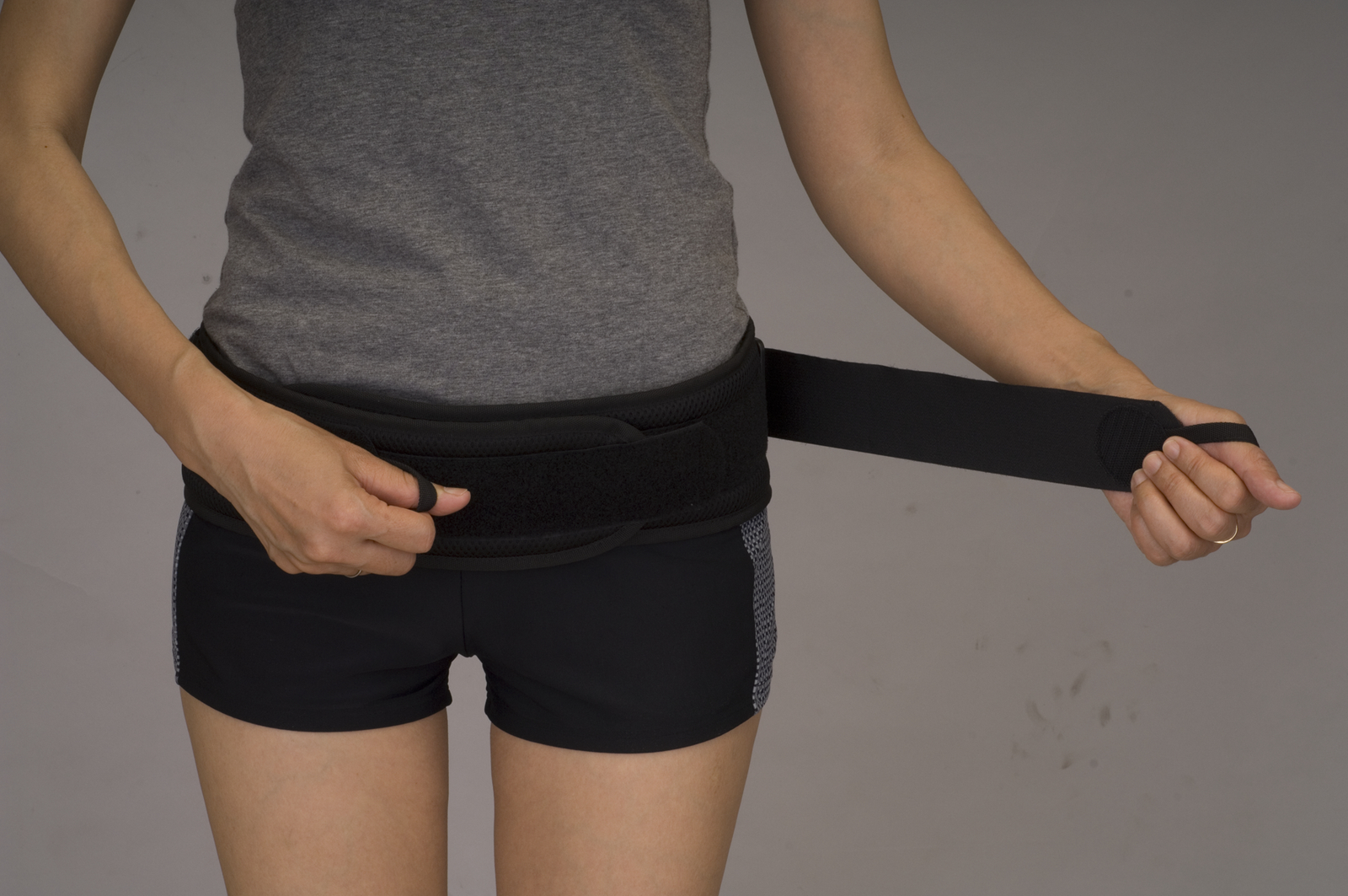 Centron Pelvic Stabilizer With Breathable Elastic Hook And Loop Closure LUS12AKN