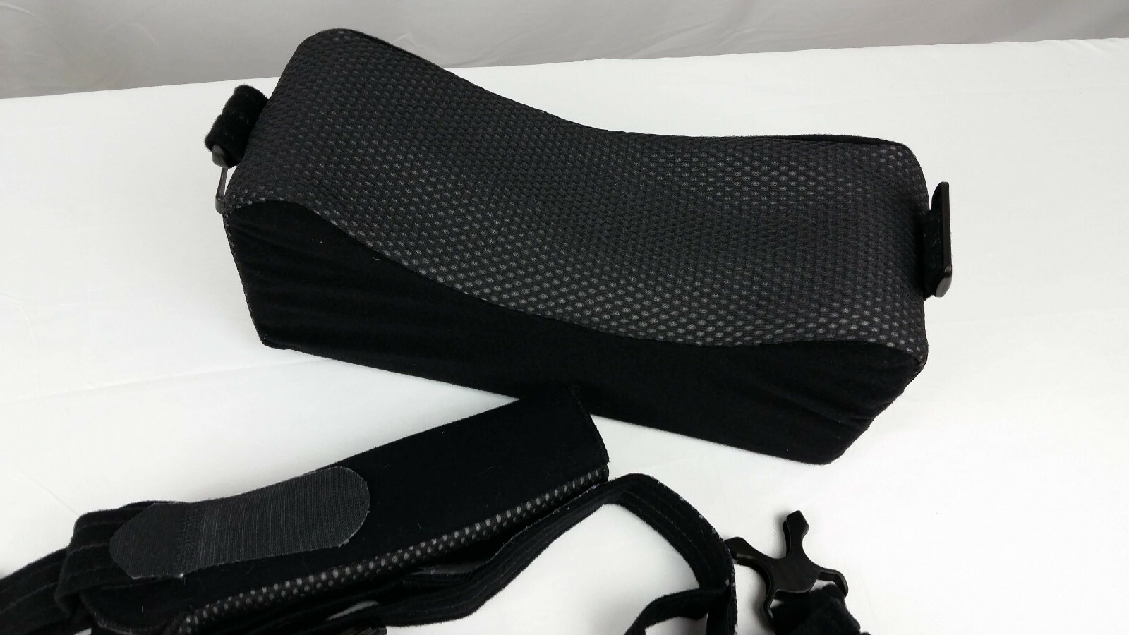 Breg / Bledsoe AE050500 Arc 2.0 Shoulder Sling Immobilizer w Pillow Waistband
