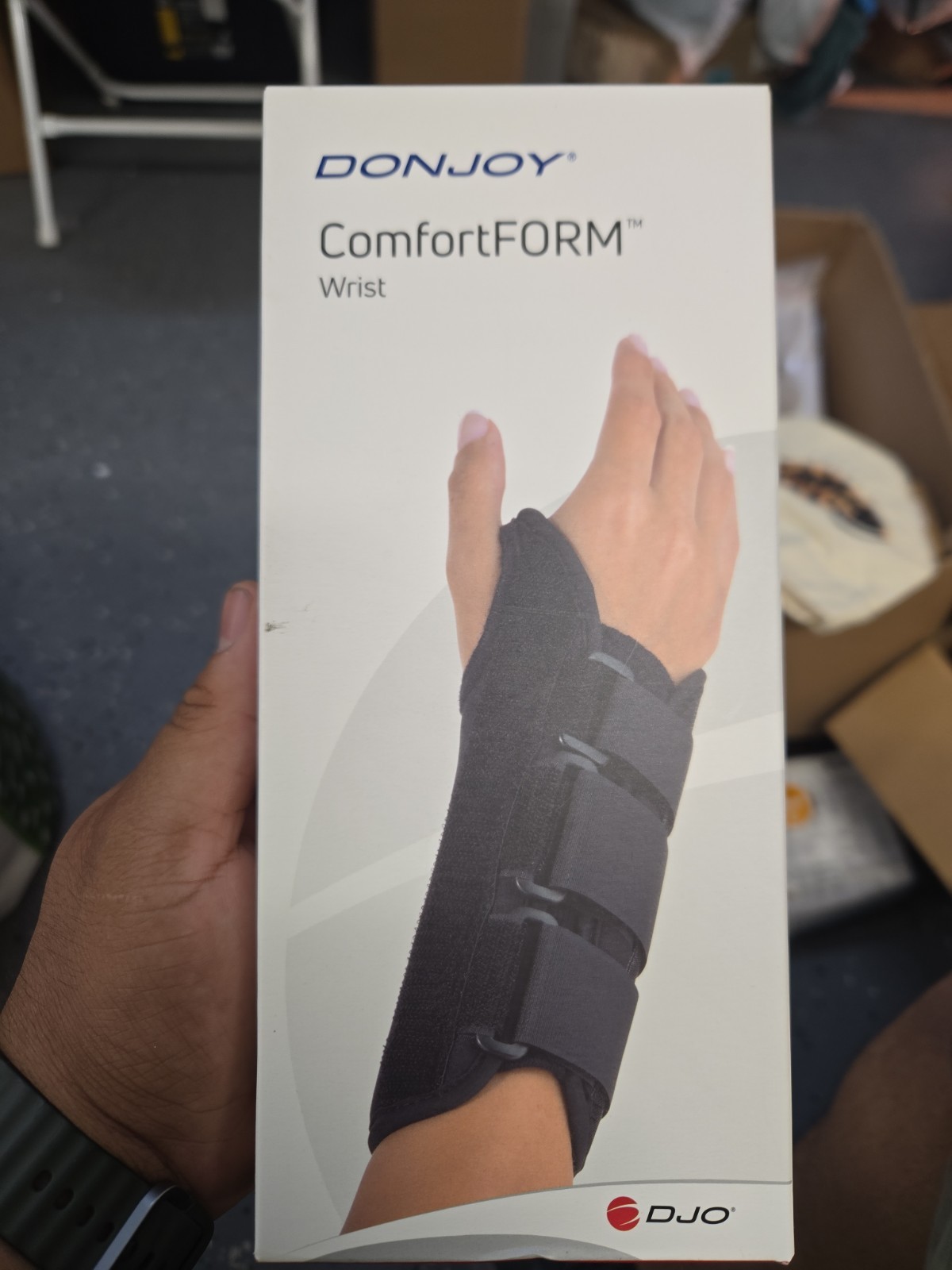 DonJoy Orthopedics Procare Comfortform Wrist Support Brace Right Hand Medium