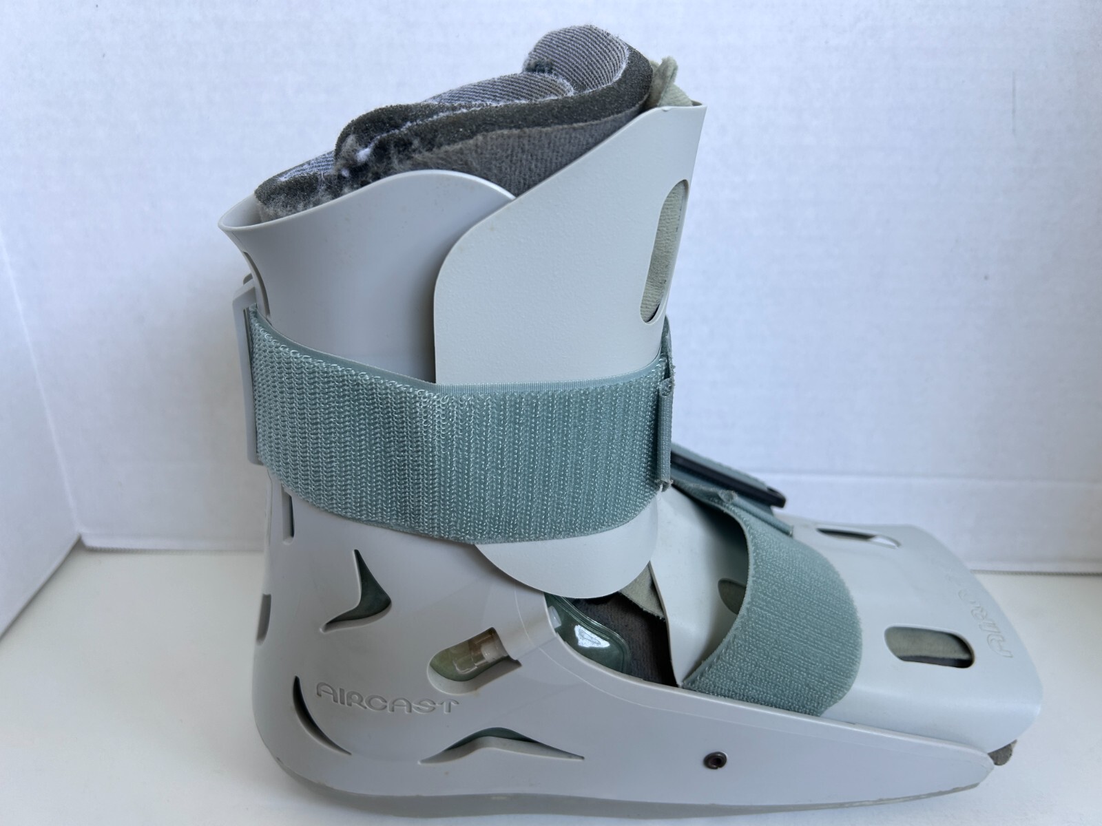 SP Walker Pneumatic Boot WALKING BRACE size Medium, VGC