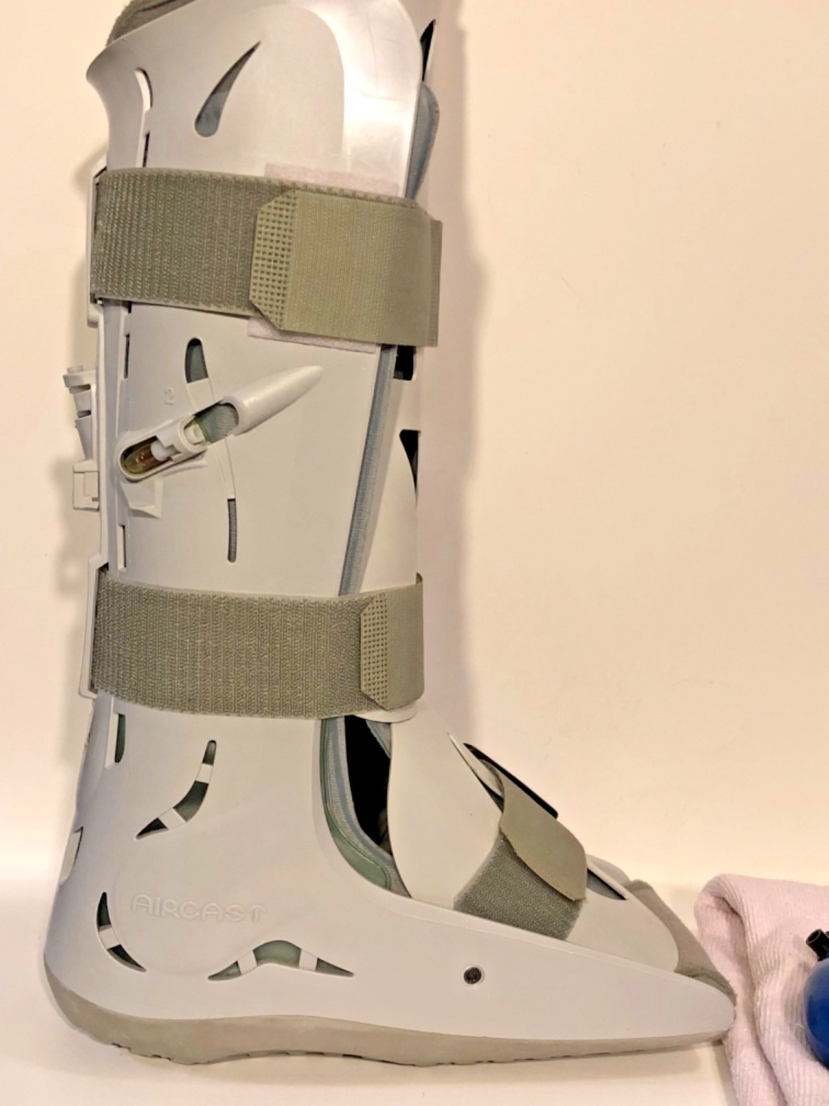Aircast XP Walker Boot Large 01P-L Pneumatic Orthopedic Foot Brace with Pump