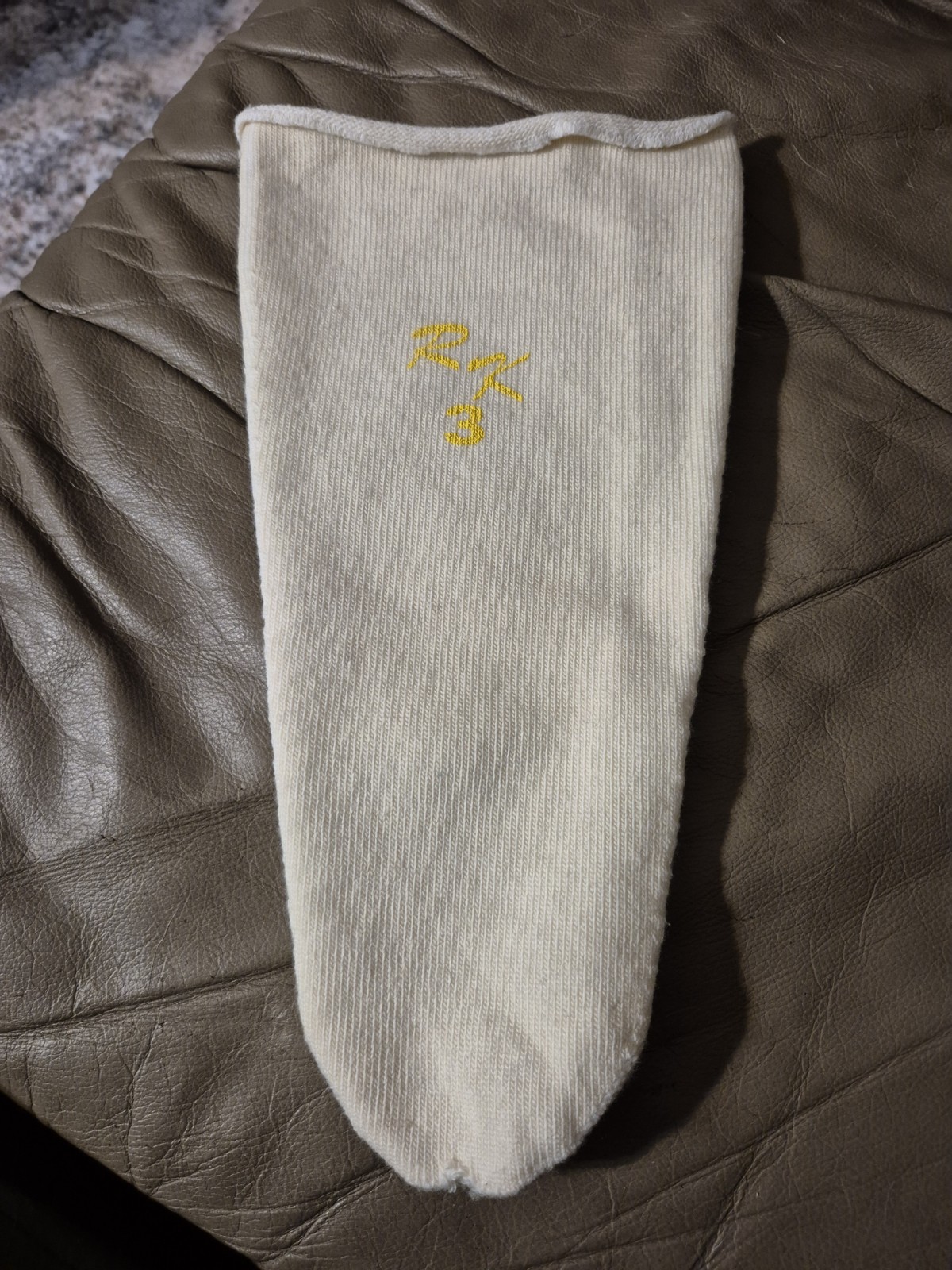 RK 3 AMPUTEE SOCK BELOW THE KNEE PROSTHETIC W/ LOCKING PIN CUSHIONING USED