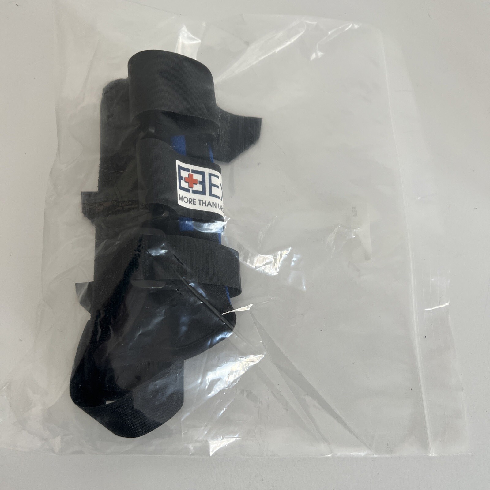 New Versa Fit Breathable 8” Wrist/Thumb SplintSpica Left X-Small Womens UU2