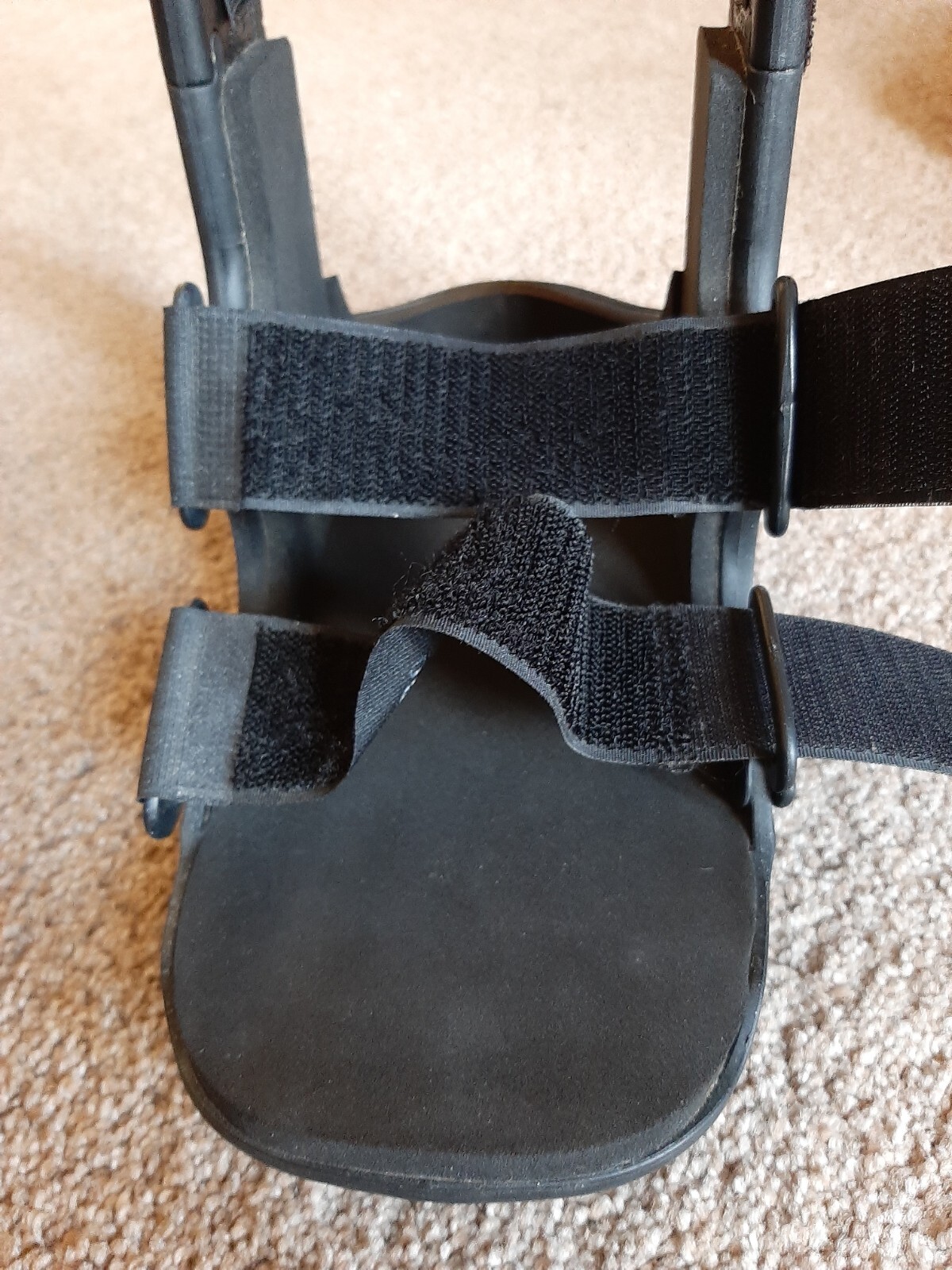 OSSUR Pump Up Walking Boot for Broken Fractured Sprained Foot/Ankle Adult Small