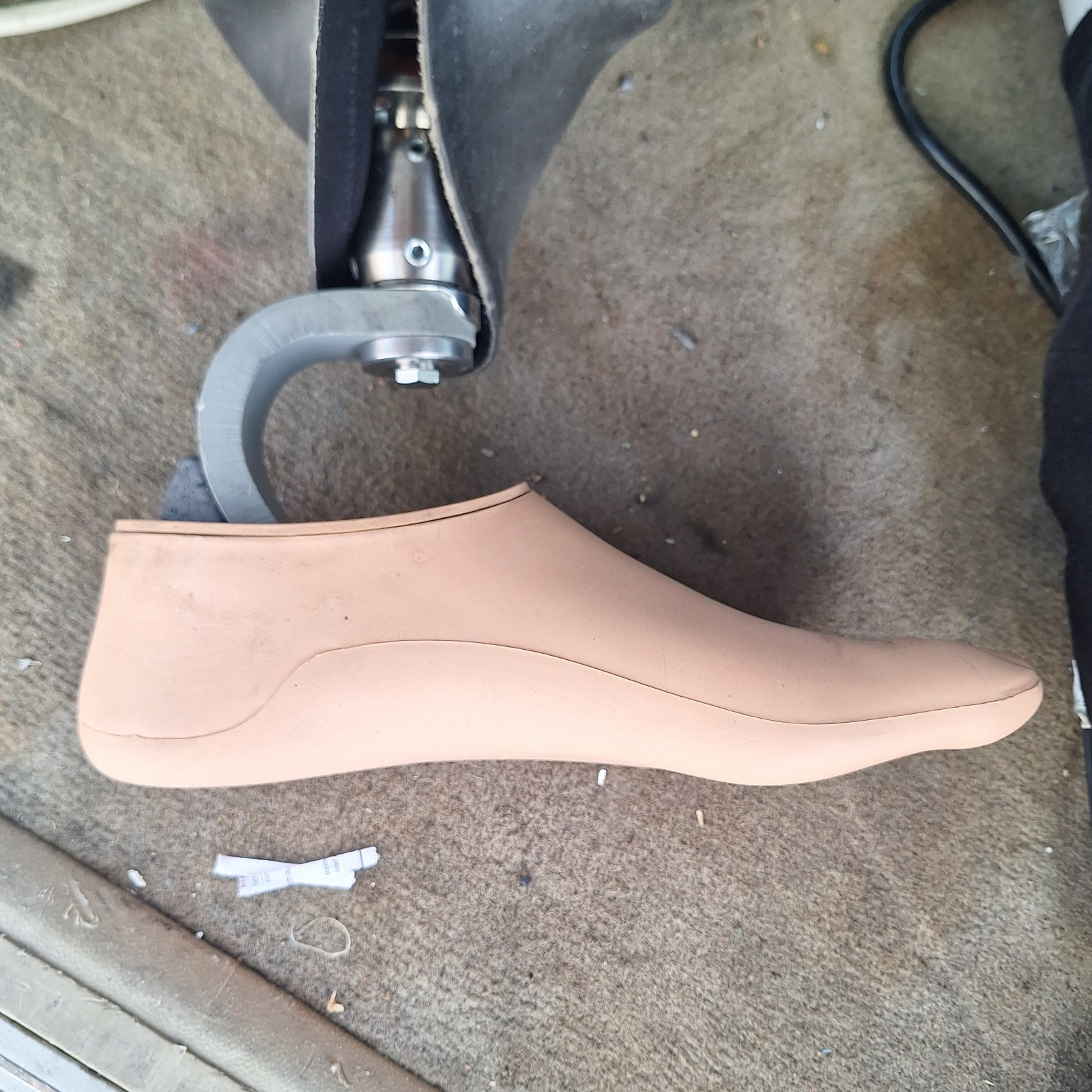 Ossur Balance S Prosthetic Foot Size 28 Cat 5 Good Condition. Left