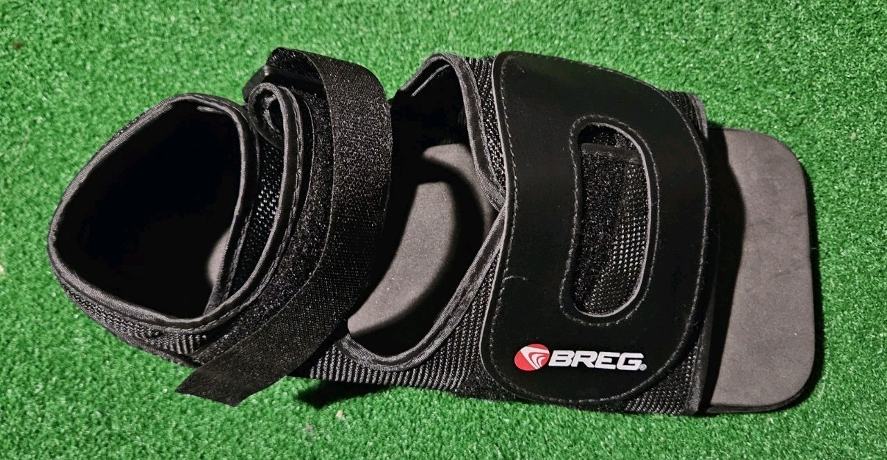Breg Square Toe Post Op Shoe Medium Foot Brace Boot PostOp