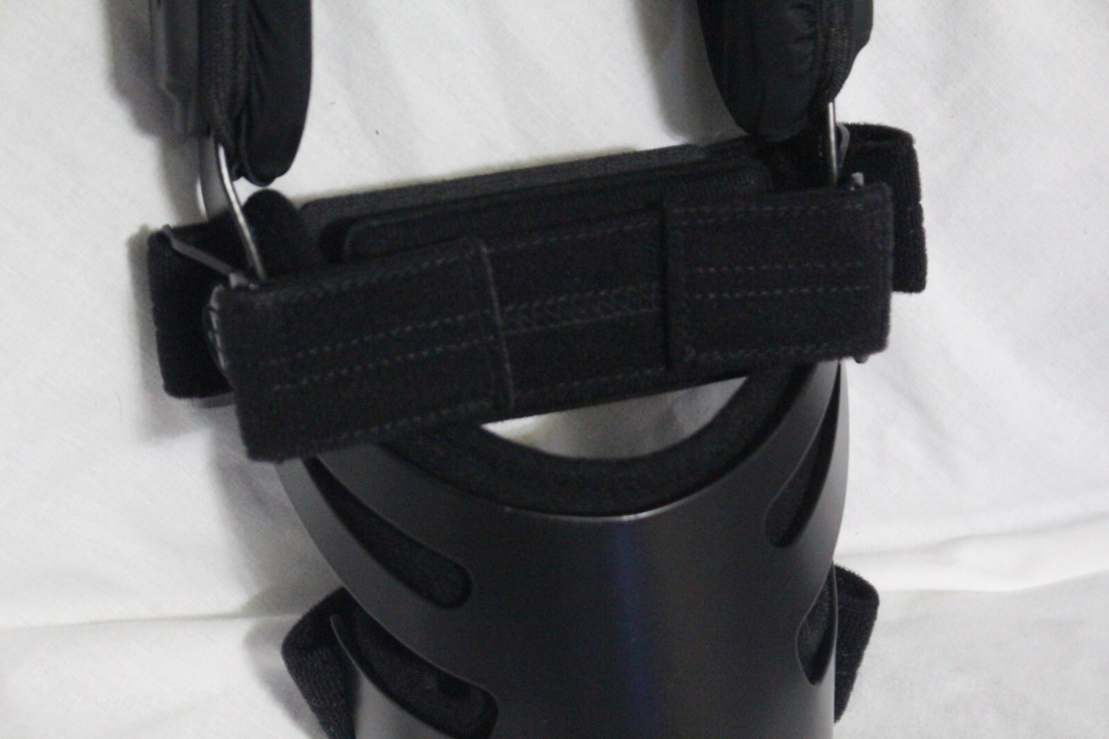 NEW Advanced Ortho Hinged ROM Sports Knee Brace for ACL 855 L Medium NIP