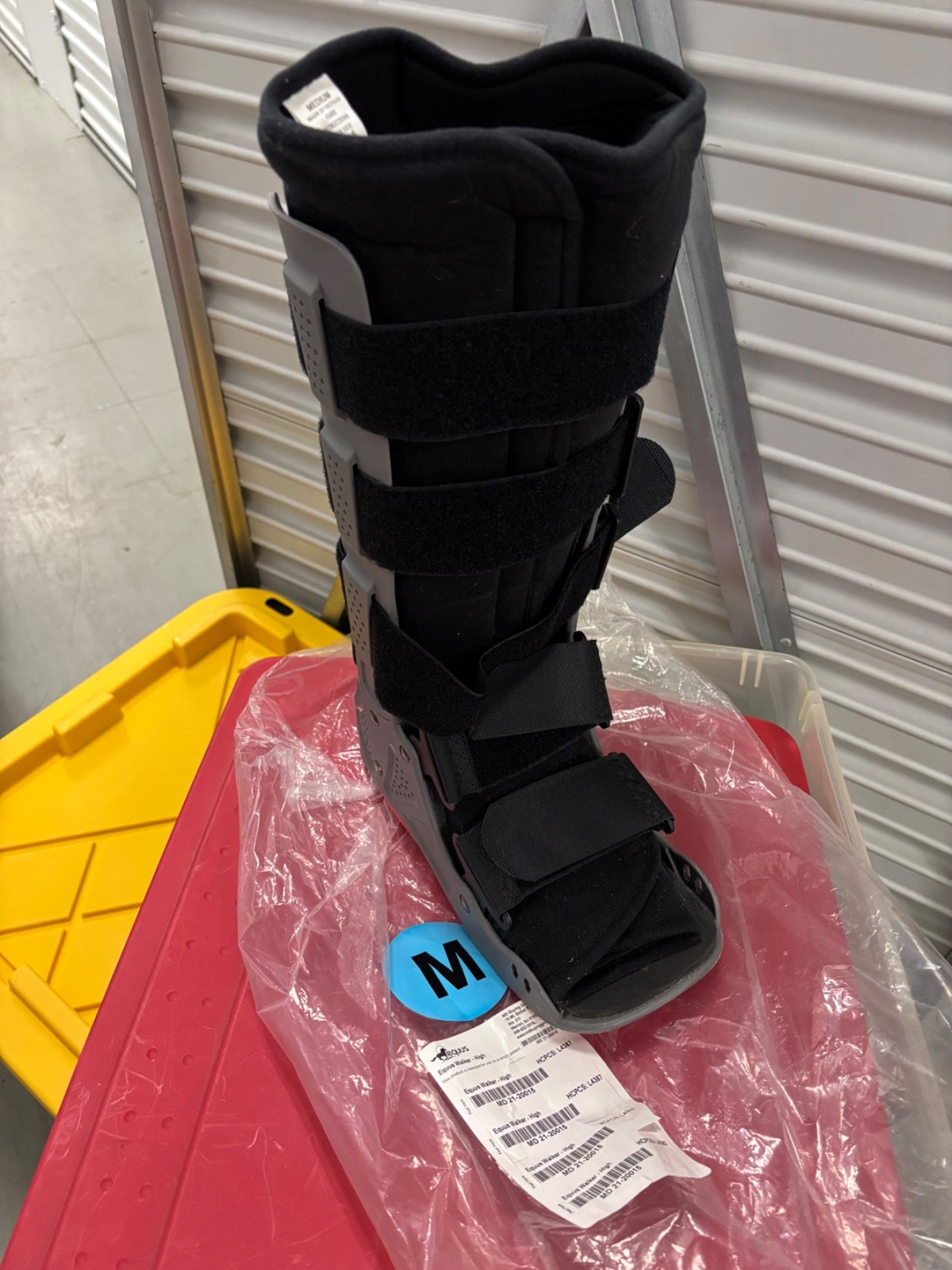 United Ortho Air Walker Fracture Boot, MEDIUM, Black, USA14105