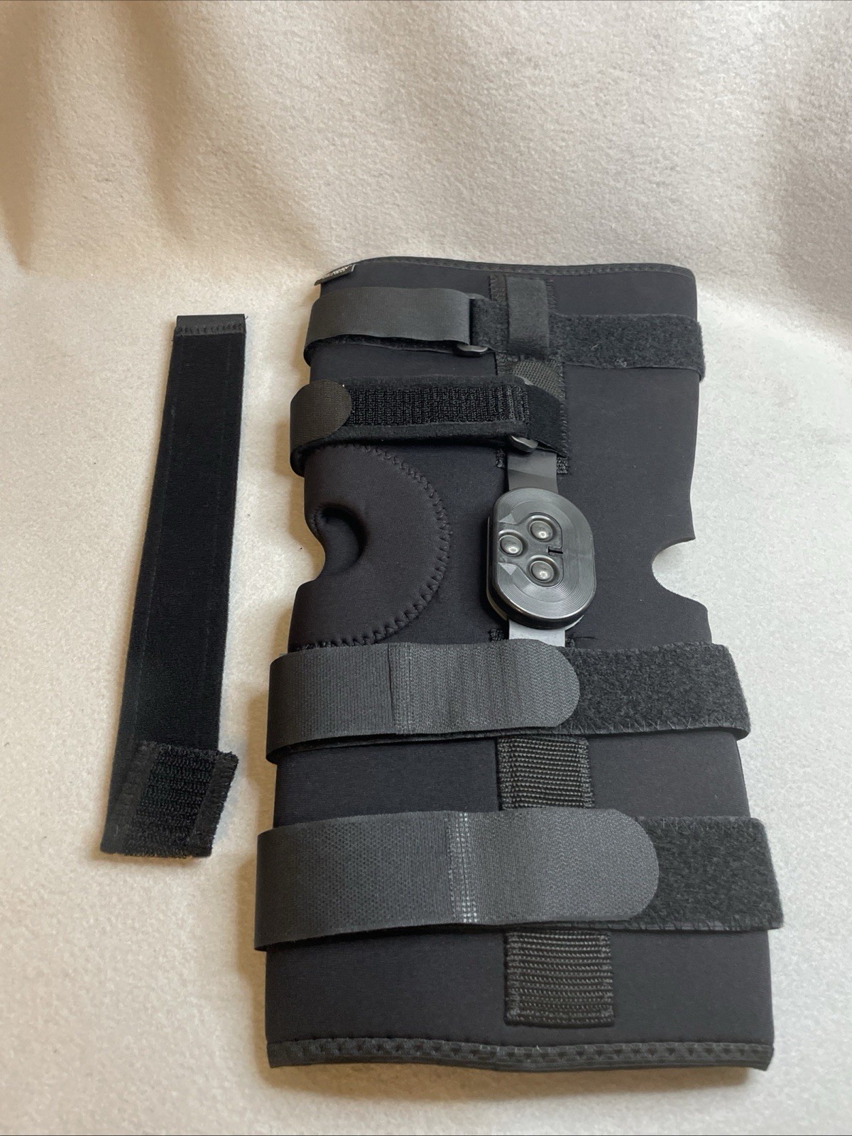 Bell-Horn Range of Motion Knee Brace L1833 Size Large