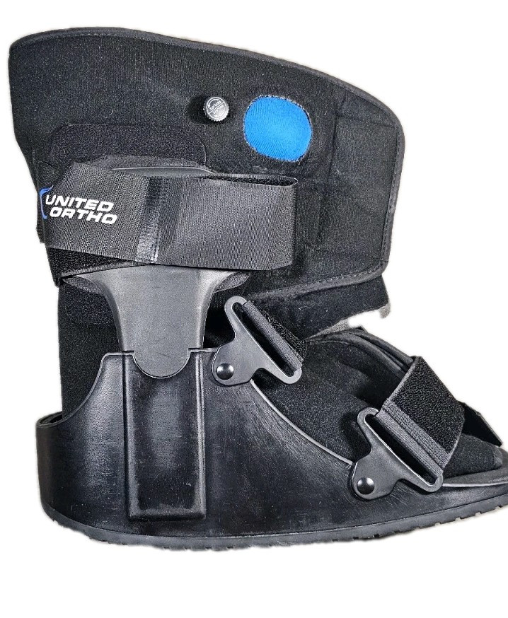 United Ortho Short Cam Walker Fracture Boot, Large Black See Description