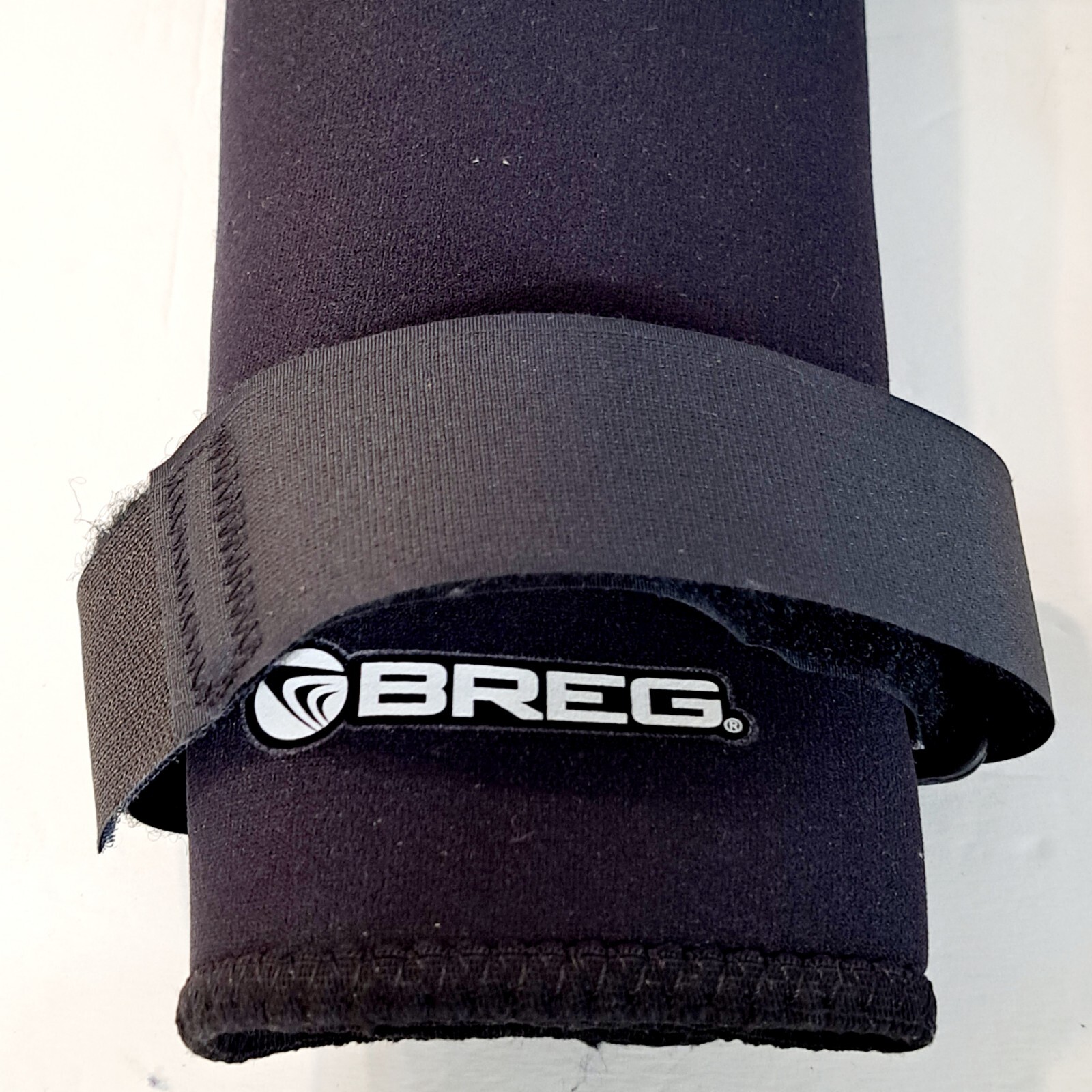 BREG Economy Hinged Knee Brace L Wraparound Neoprene Pull On EXC Many Good Pics