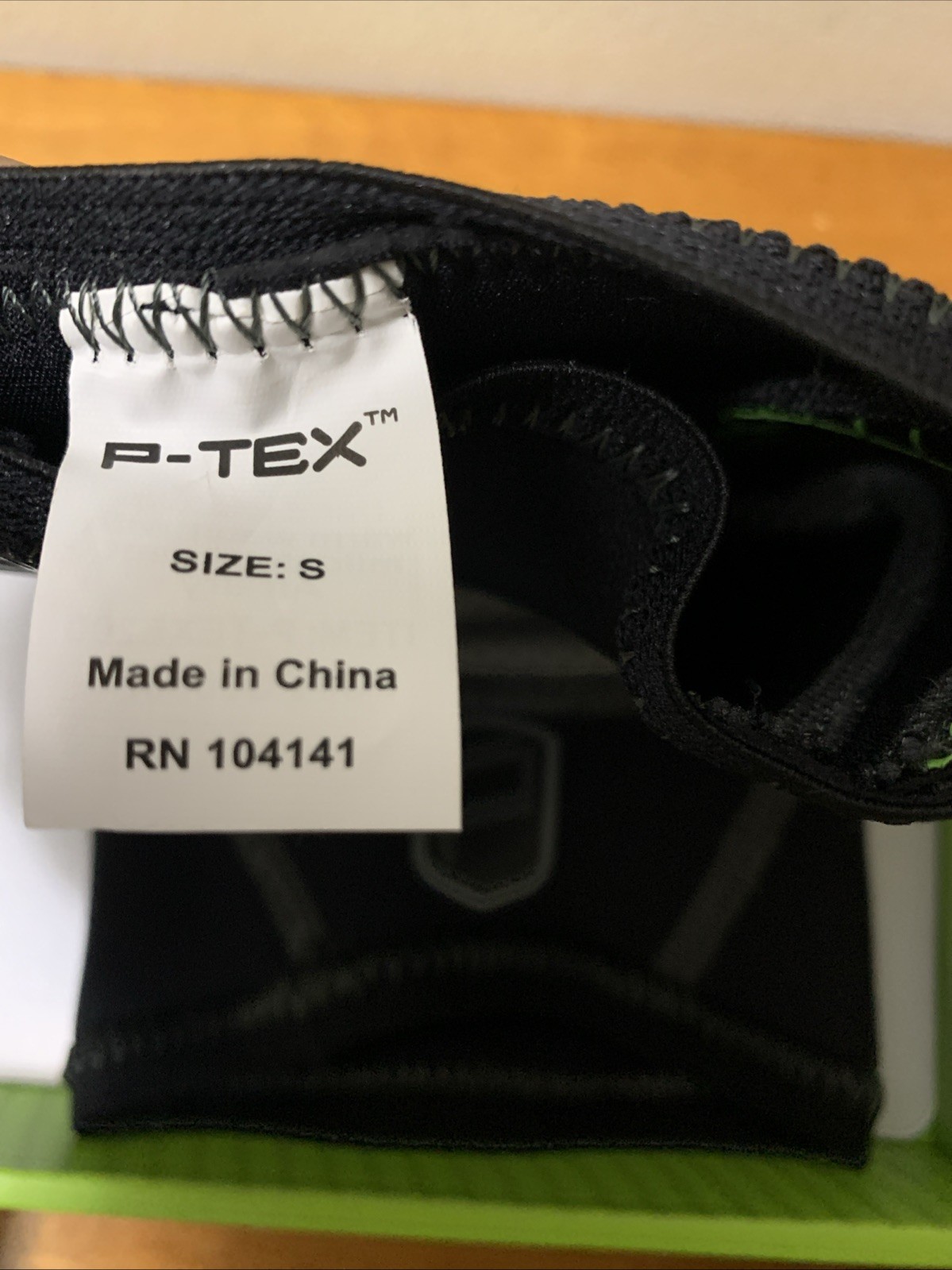 P-TEX ** PRO ELBOW SLEEVE** ” P-TEXE200“ **BLACK **NEW** Small