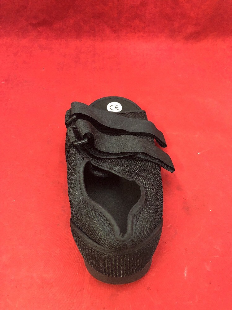 One Brand New Orthopedic Post-Op Shoe Left/Right Female Small 9.5″x3.5″ Black
