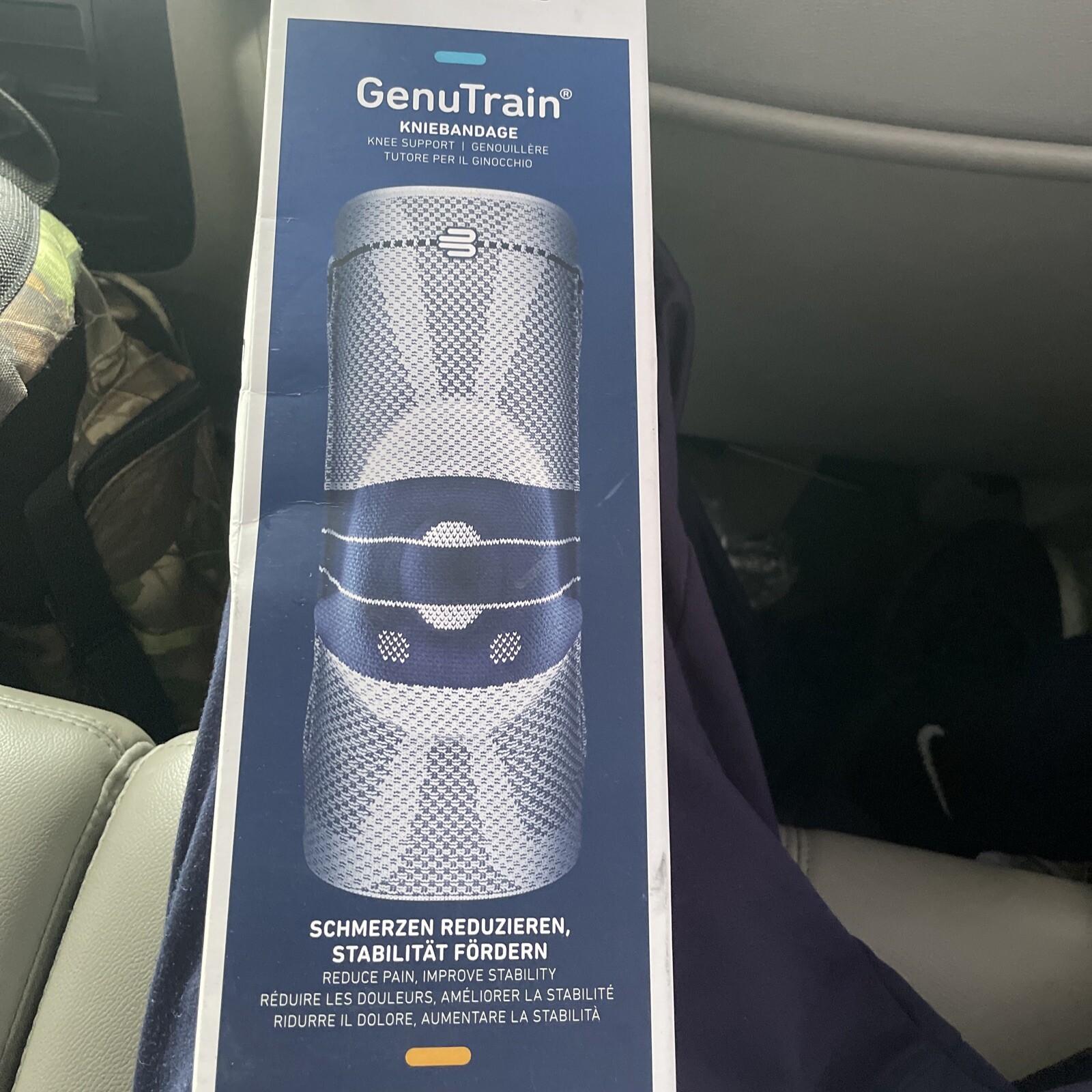 Kniebandage Bauerfeind GenuTrain Size O Color Titan