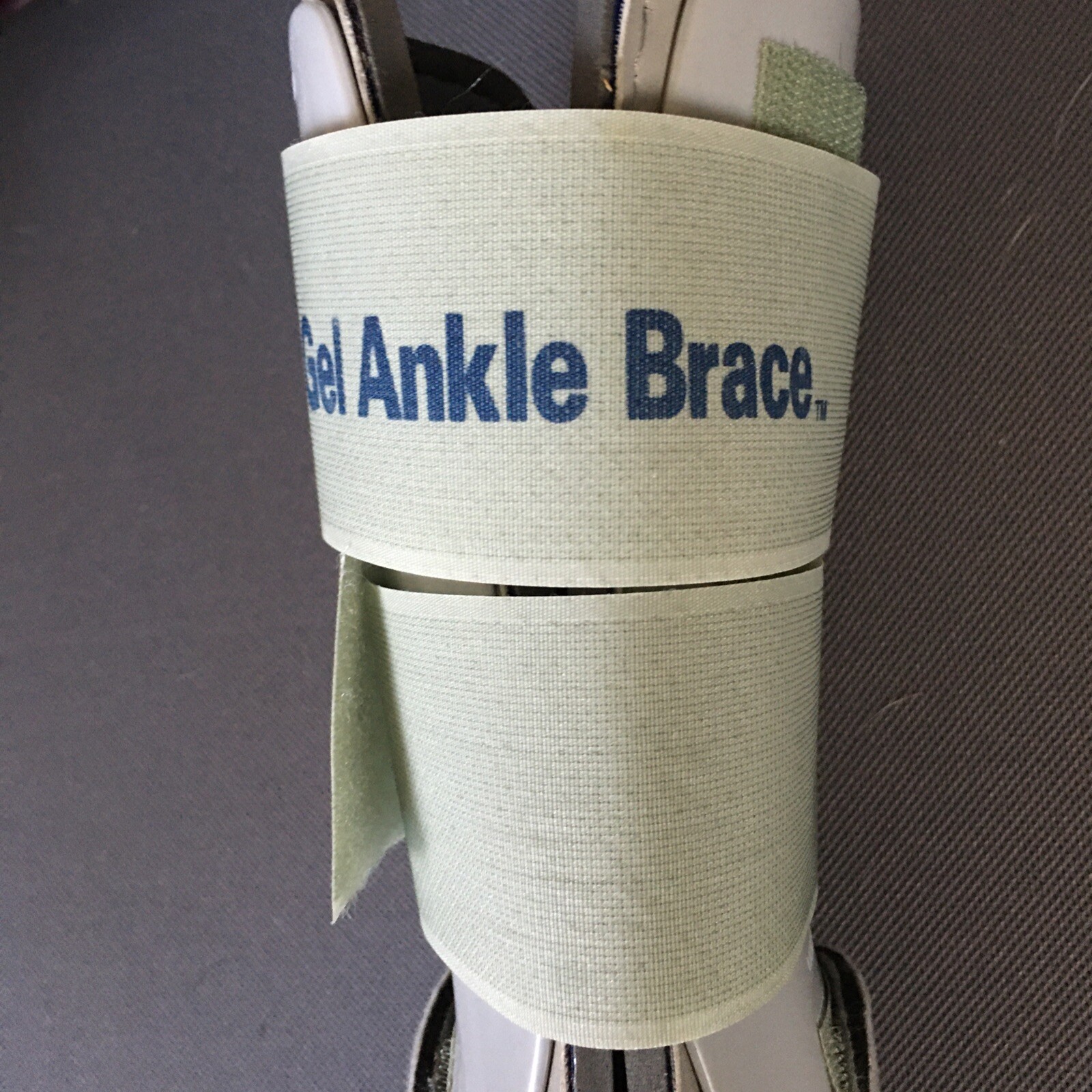 Gel Ankle Support Brace, Right Medial Right Lateral Support~Pre-owned