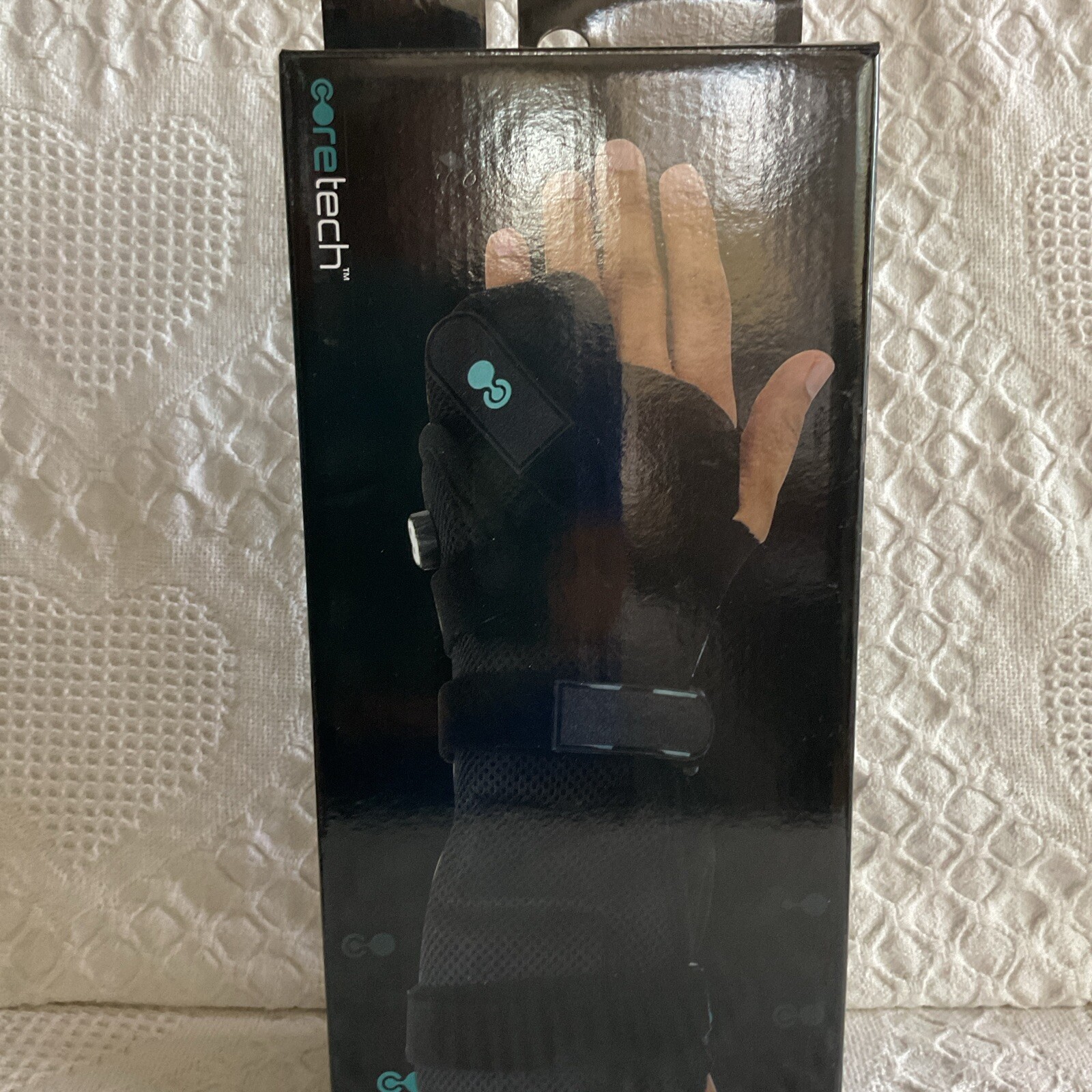 New Open Box – CORETECH 916 Left/Right Universal Wrist Brace/Splint – Black