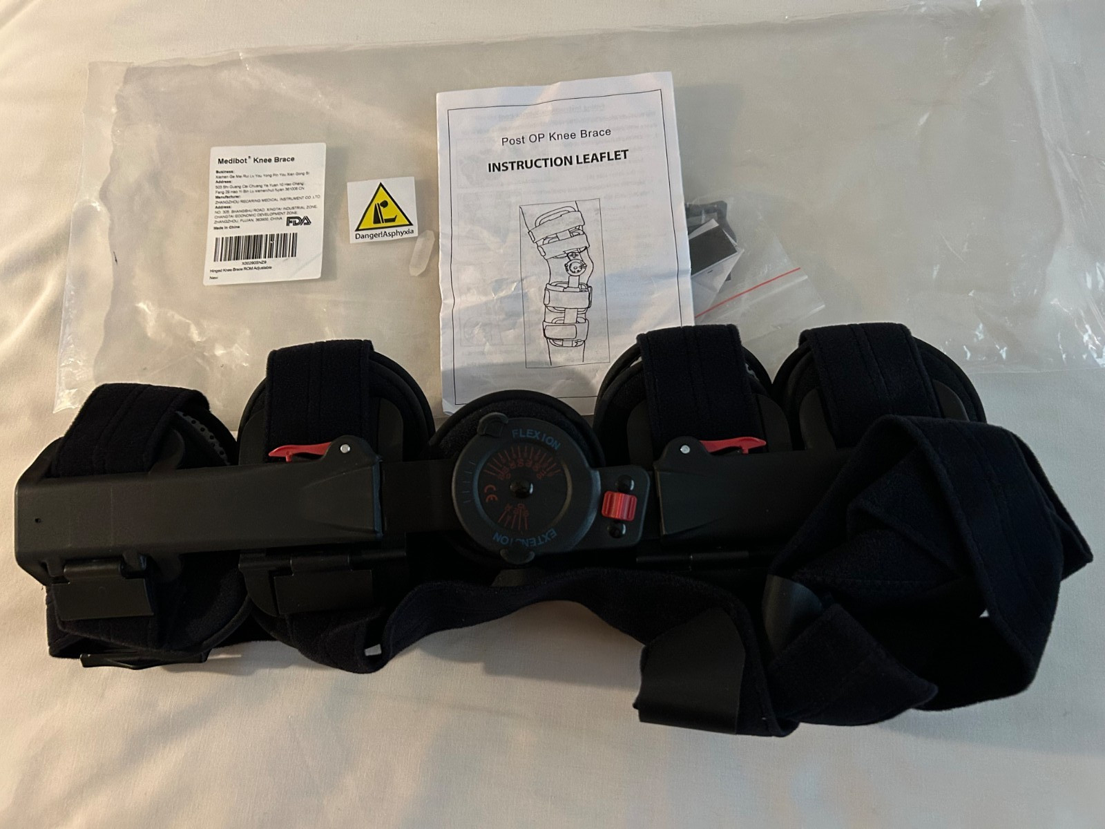 Medibot Hinged Knee Brace ROM Adjustable Knee Support Universal Size Left/right