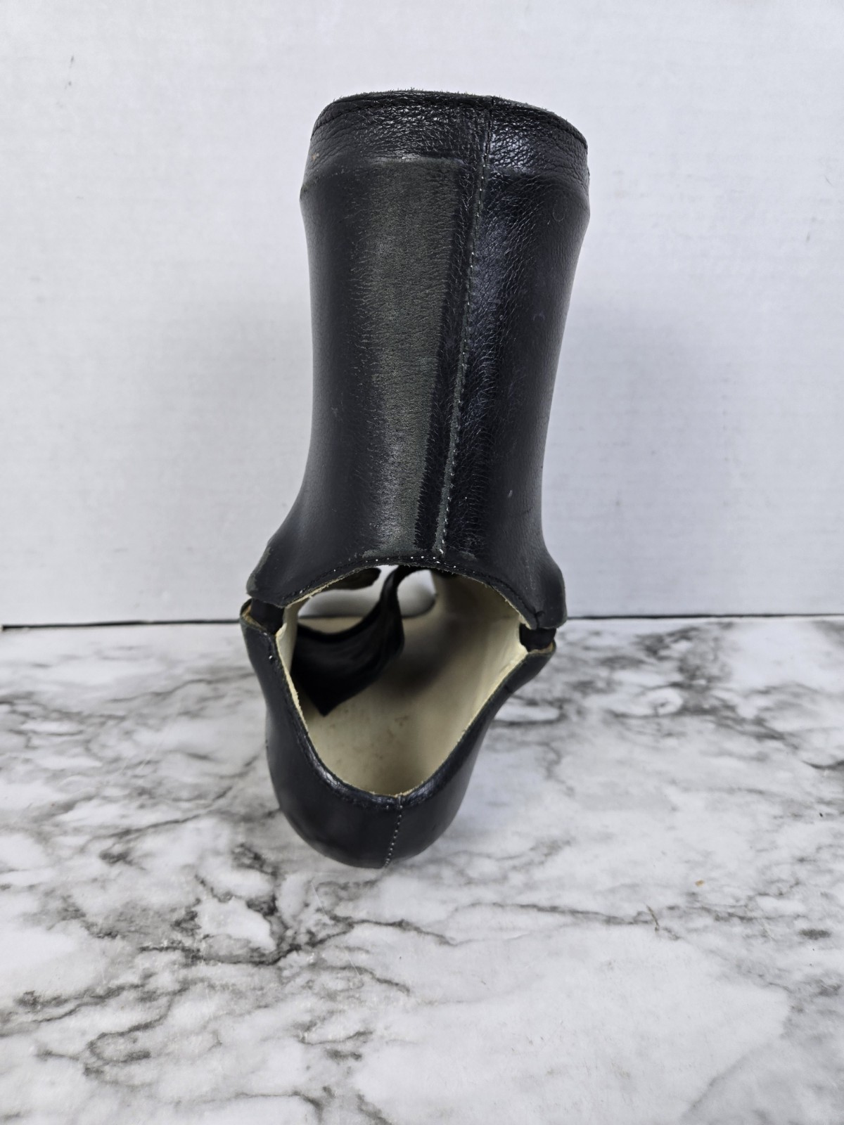 Azafo Arizona – Vintage Black Leather Orthopedic Boot – Left Foot (No Laces)