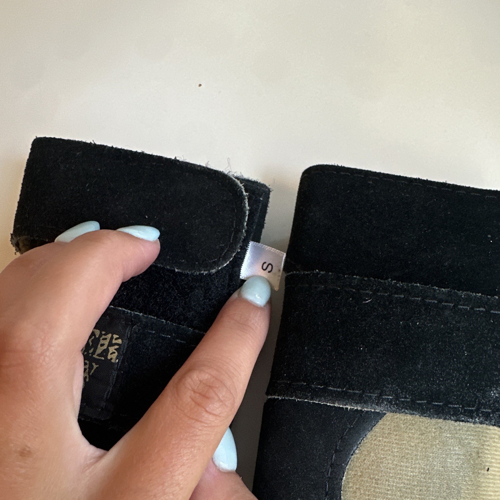 Used Tiger Paws Wrist Support Size Small