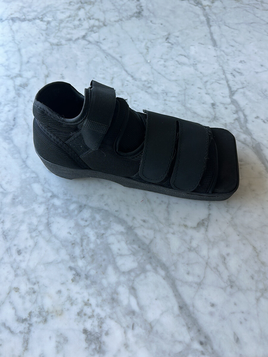 Procare Squared Toe Post Op Shoe Small – Mens 5.5-7, Womens 6.5-8