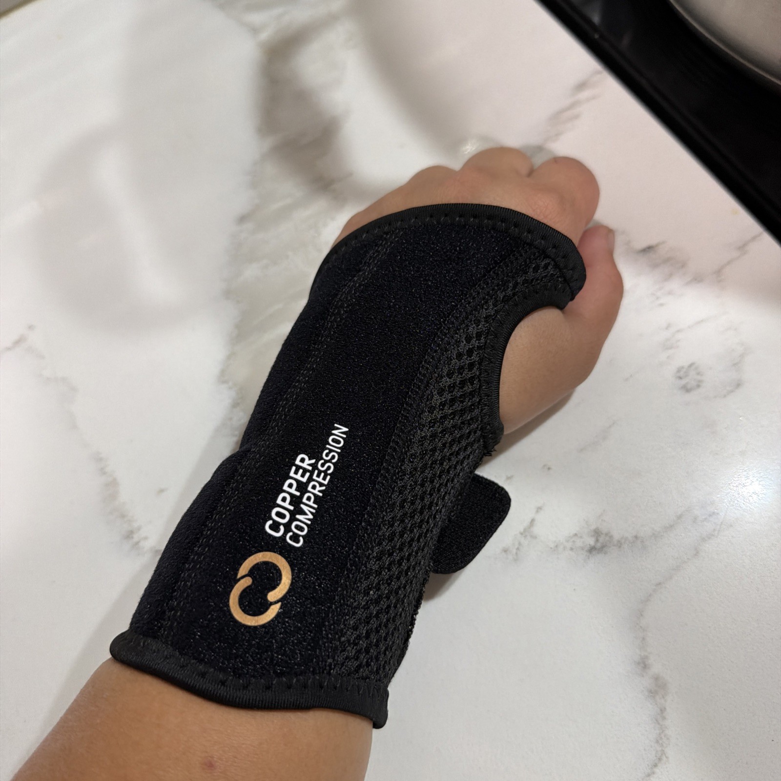 COPPER COMPRESSION Wrist Brace Left Hand S/M Unisex; Black