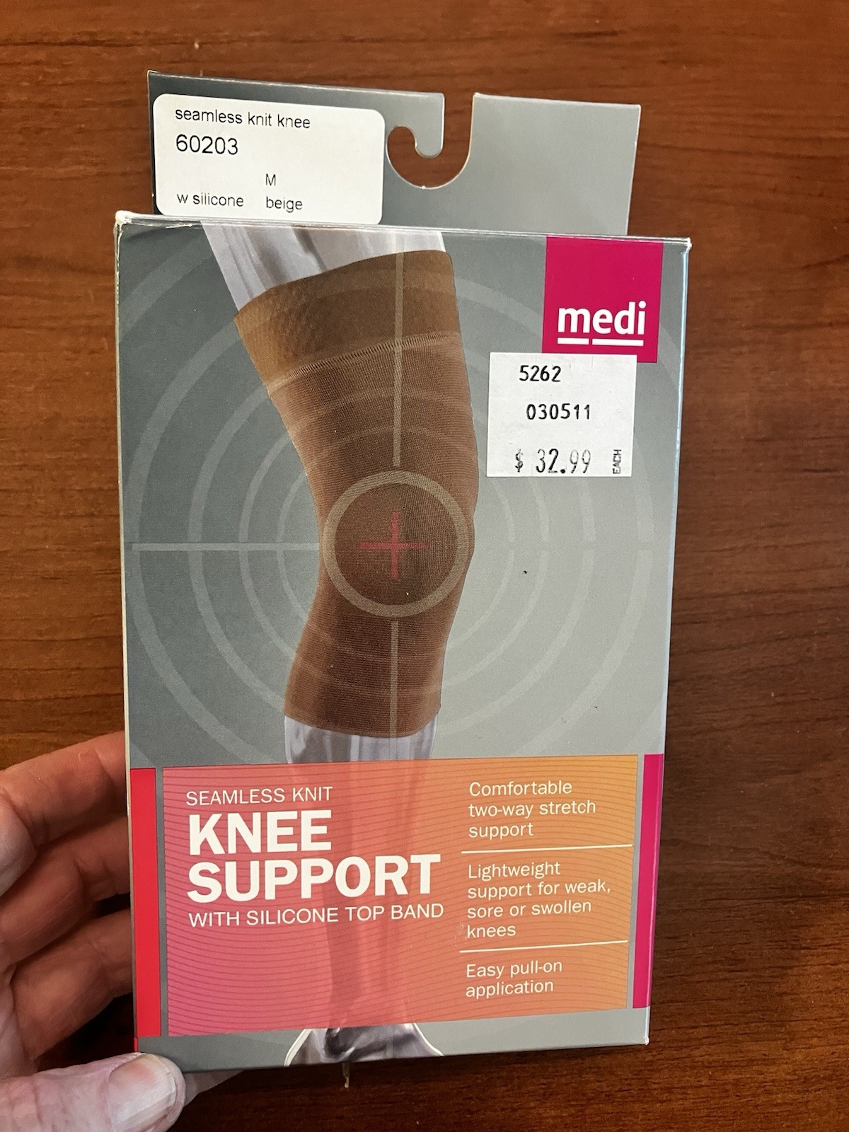 Medi- Knee Support Brace W SILICONE TOP BAND 60203 – SIZE M – NEW IN BOX