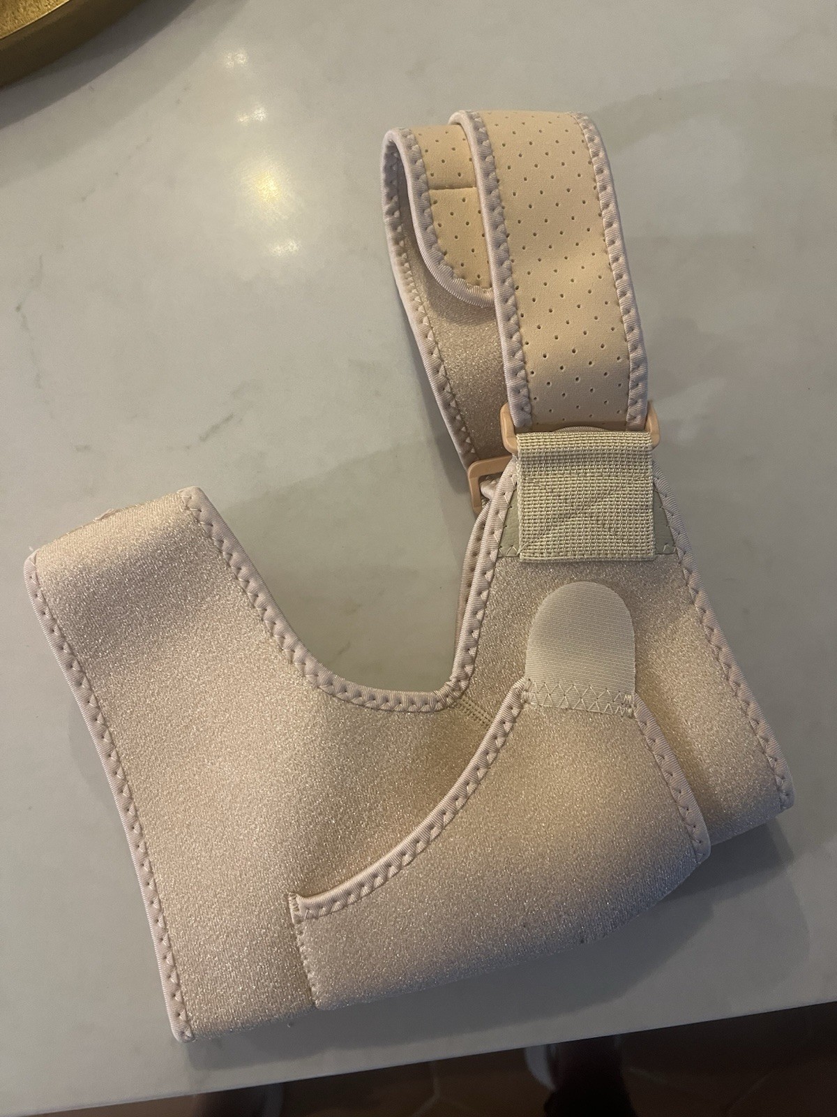 Runzi Shoulder Support Brace With Pressure Pad Left Right Rotator Cuff Pain New