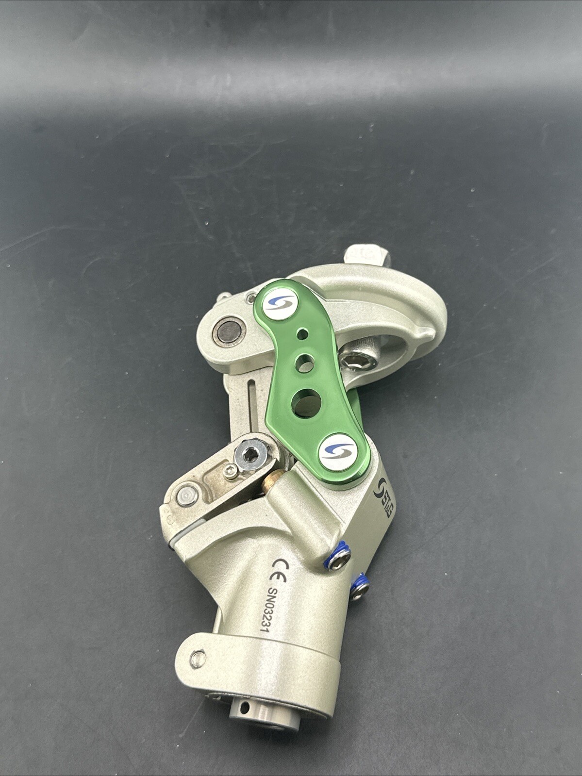 St&g Prosthetic Knee. Stance Flexion 5-Bar Mechanical Knee. 1324