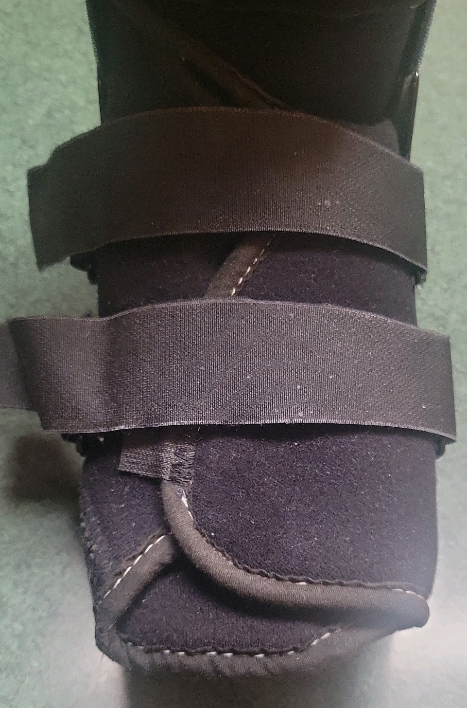 Breg SoftGait Walker Boot Size M Black 11″ Long 4.5″ Wide 18 Tall