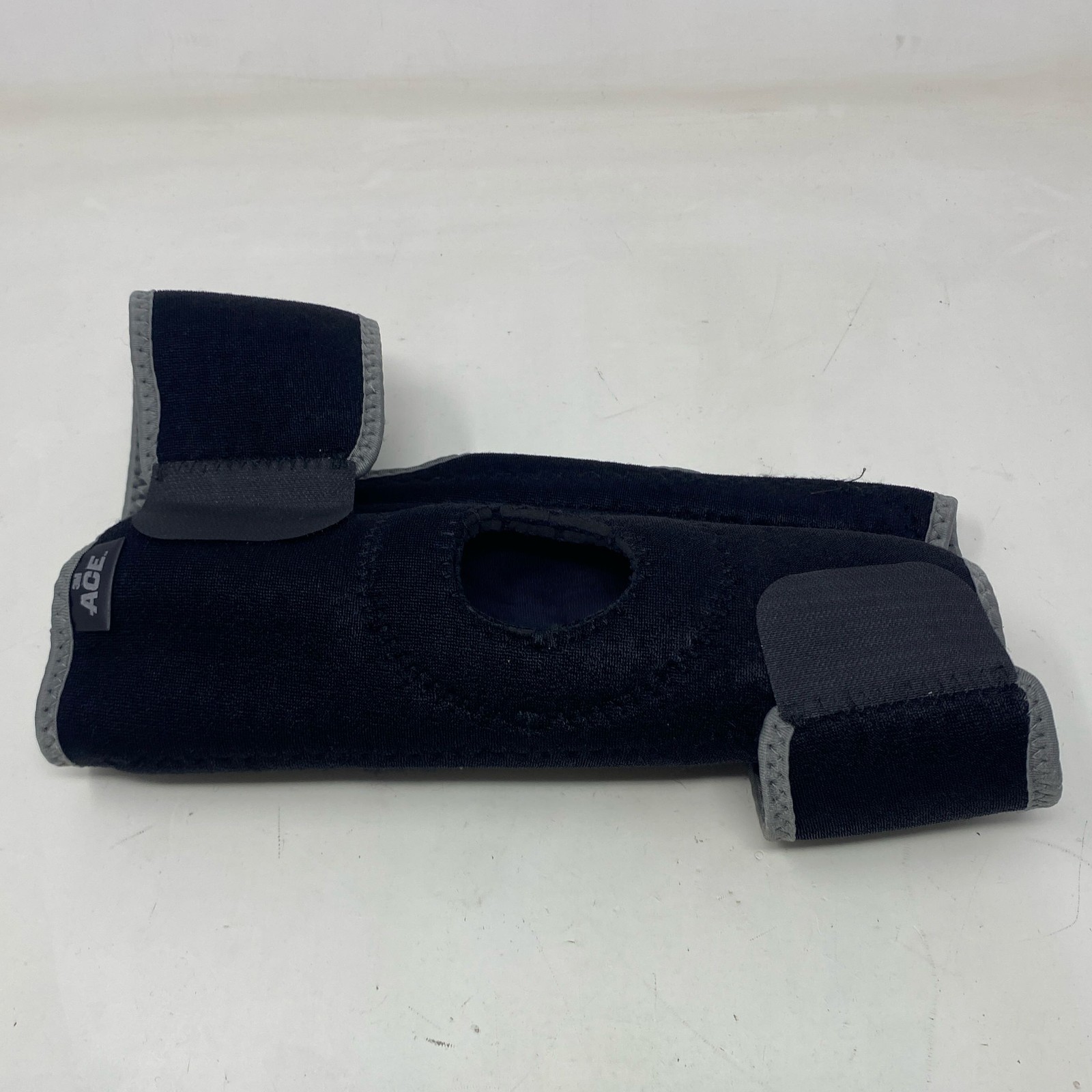 ACE Adjustable Knee Brace w/ Side Stabilizers Black/Gray One Size