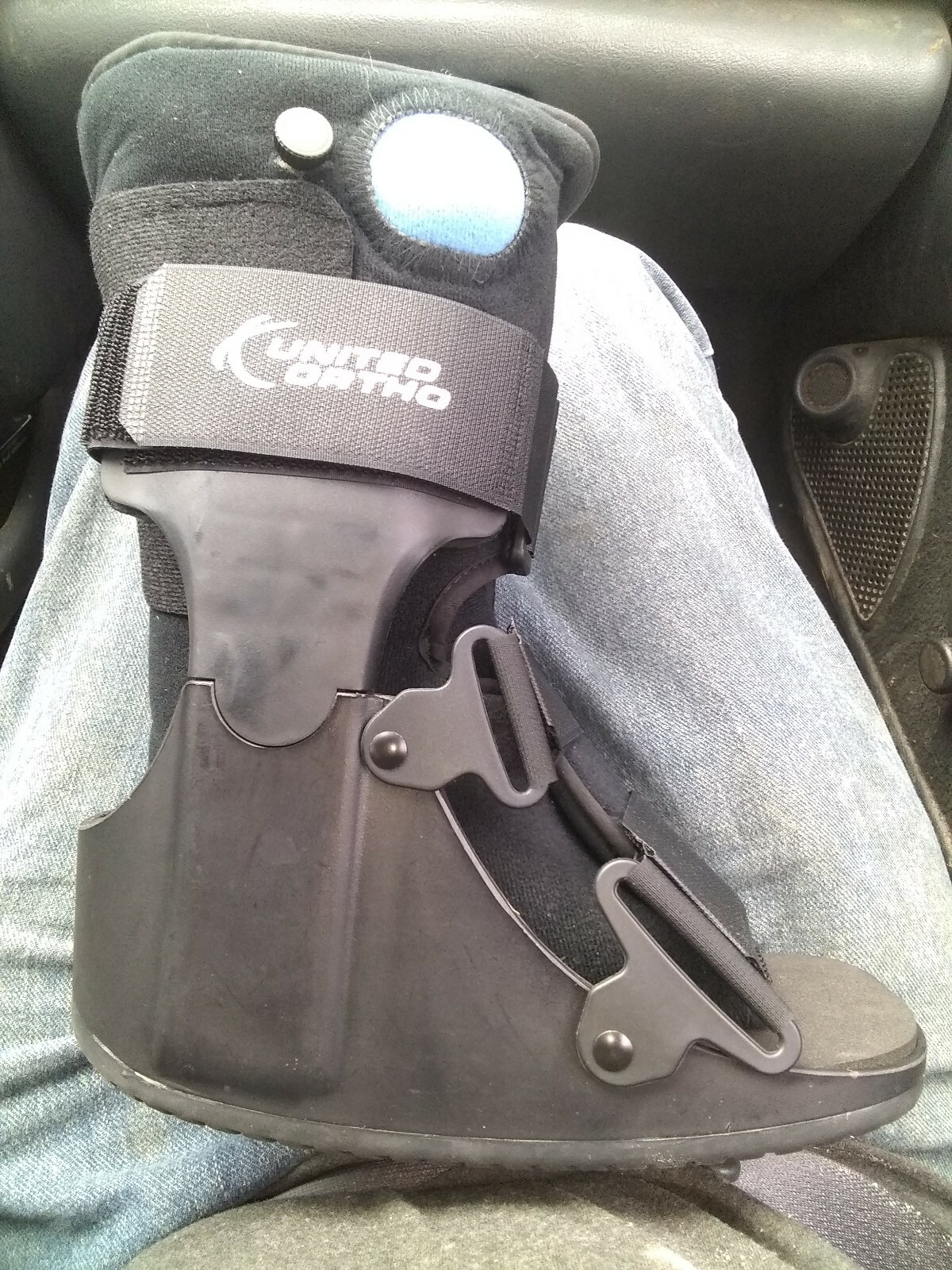 United Ortho Air Cam Walker Fracture Boot, XS- Black (other sizes available)