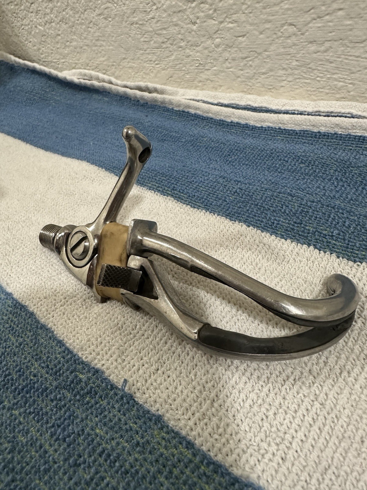 Left Canted Aluminum Prosthetic Hook. Fillauer, Hosmer. Dorrance 5xa Hook