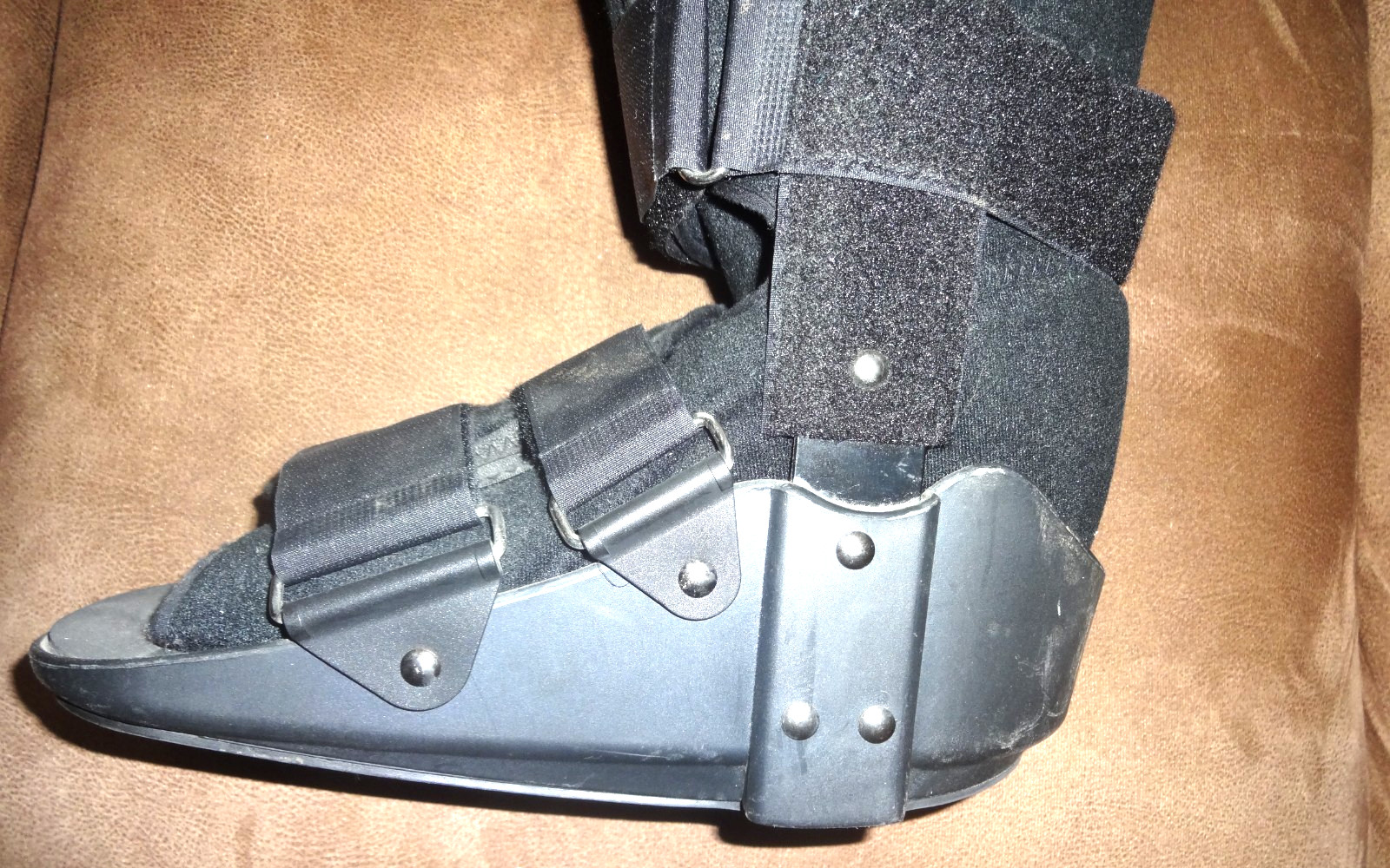 Bird and Cronin- Anklizer 2 Stablizing Boot- Black MD
