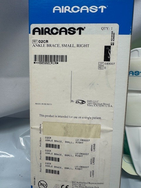 Aircast Ankle Brace -SMALL RIGHT *New-Box Damage
