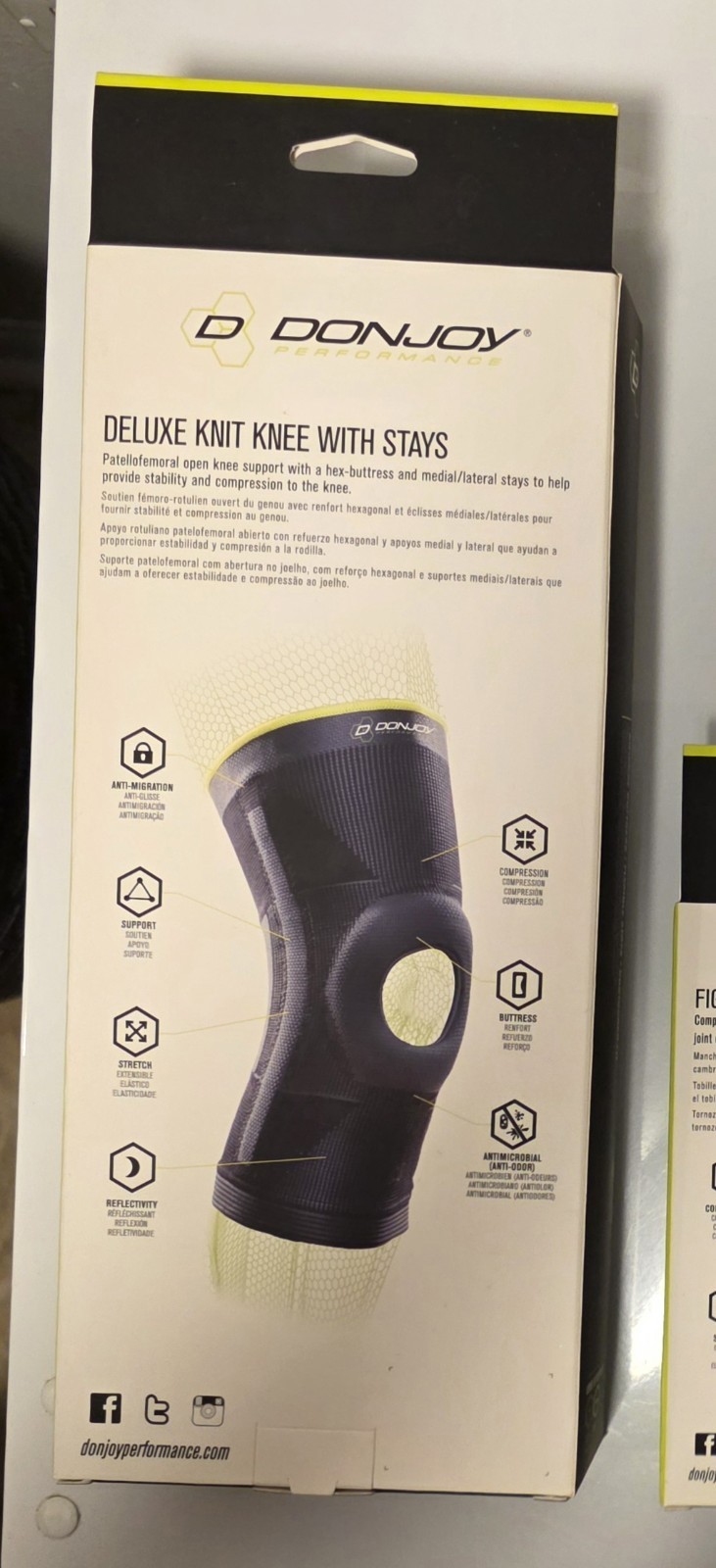 DonJoy Deluxe Knit Knee with Stays Brace Size M, Black Compression Stabilization