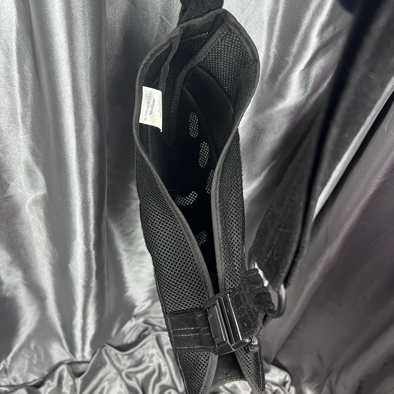 Donjoy Ultrasling III Size Med Black Adjustable Arm Sling – No Pillow Reversible
