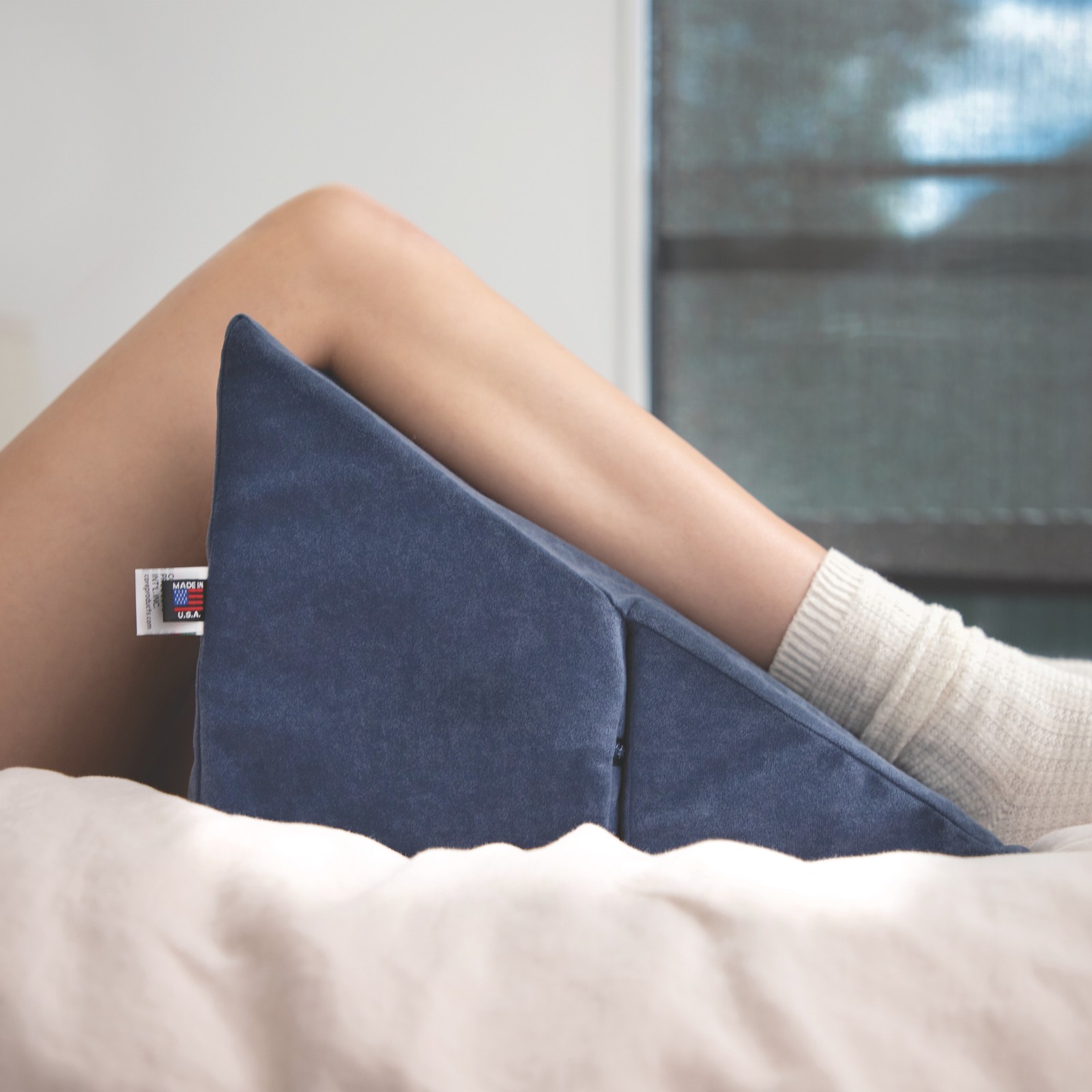 Core Products Deluxe Knee Wedge Positioning Support Helps Circulation Ease Pain