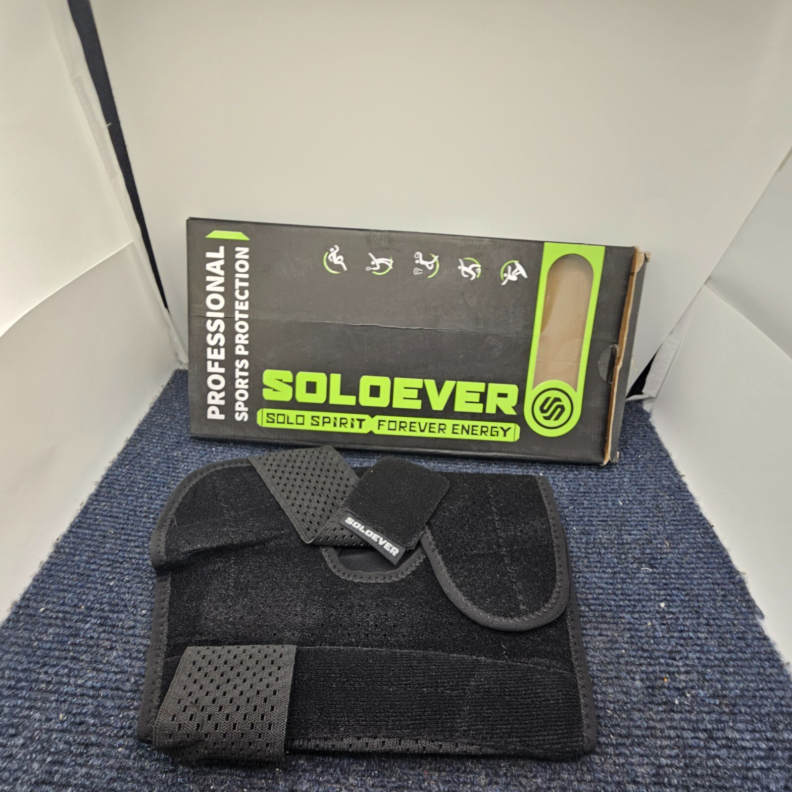 Soloever Knee Brace with Side Stabilizers for Women and Men Large