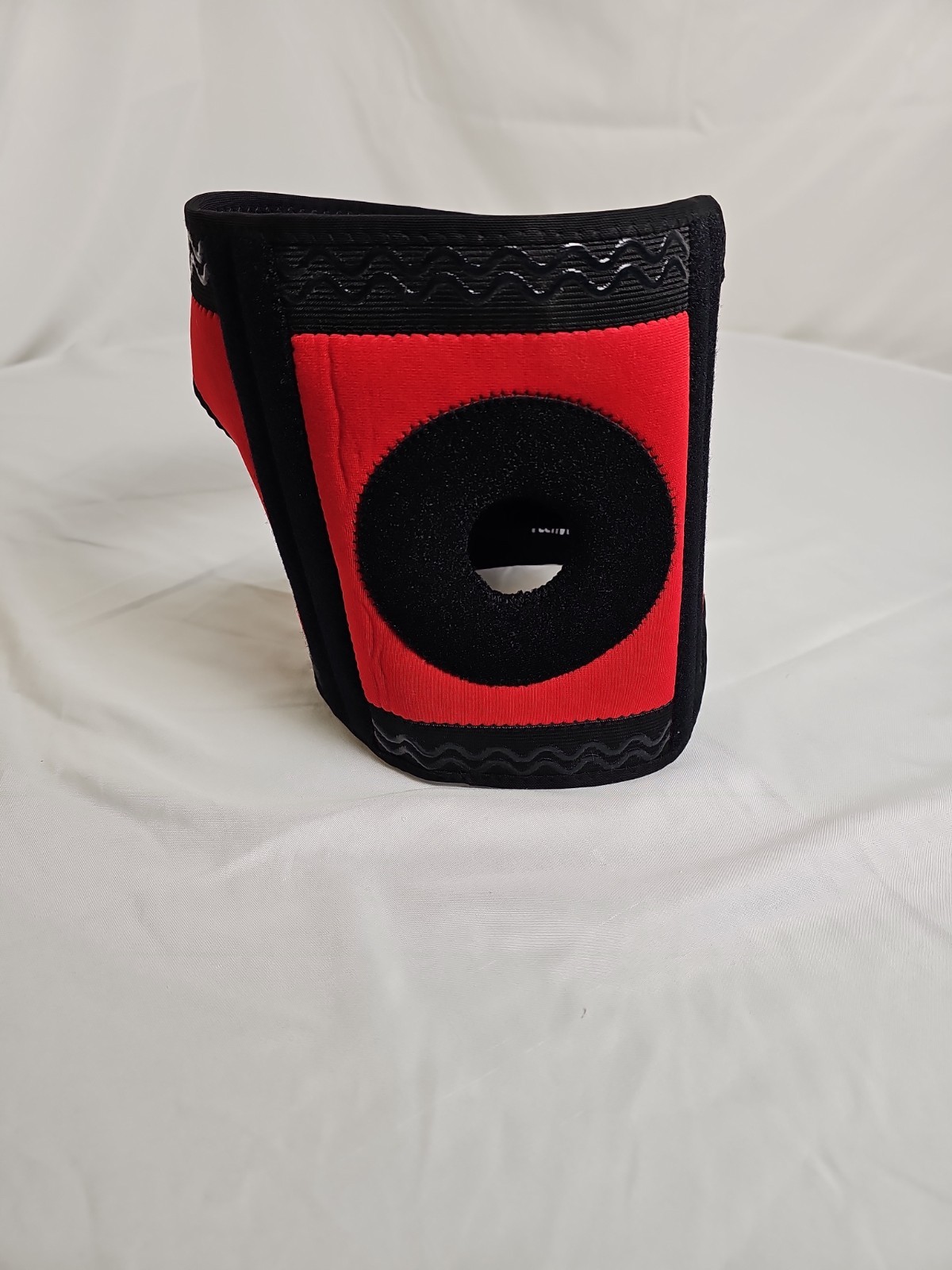 Men’s Large Adjustable Neoprene Knee Brace Patella Support Open Red